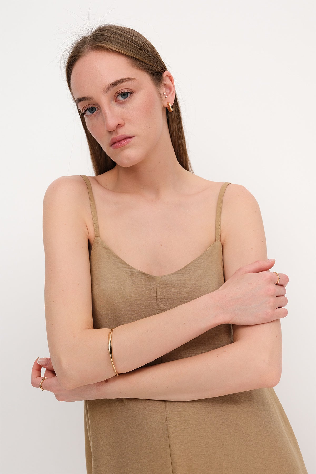 Green_V-Neck-Dress-With-Straps-addax