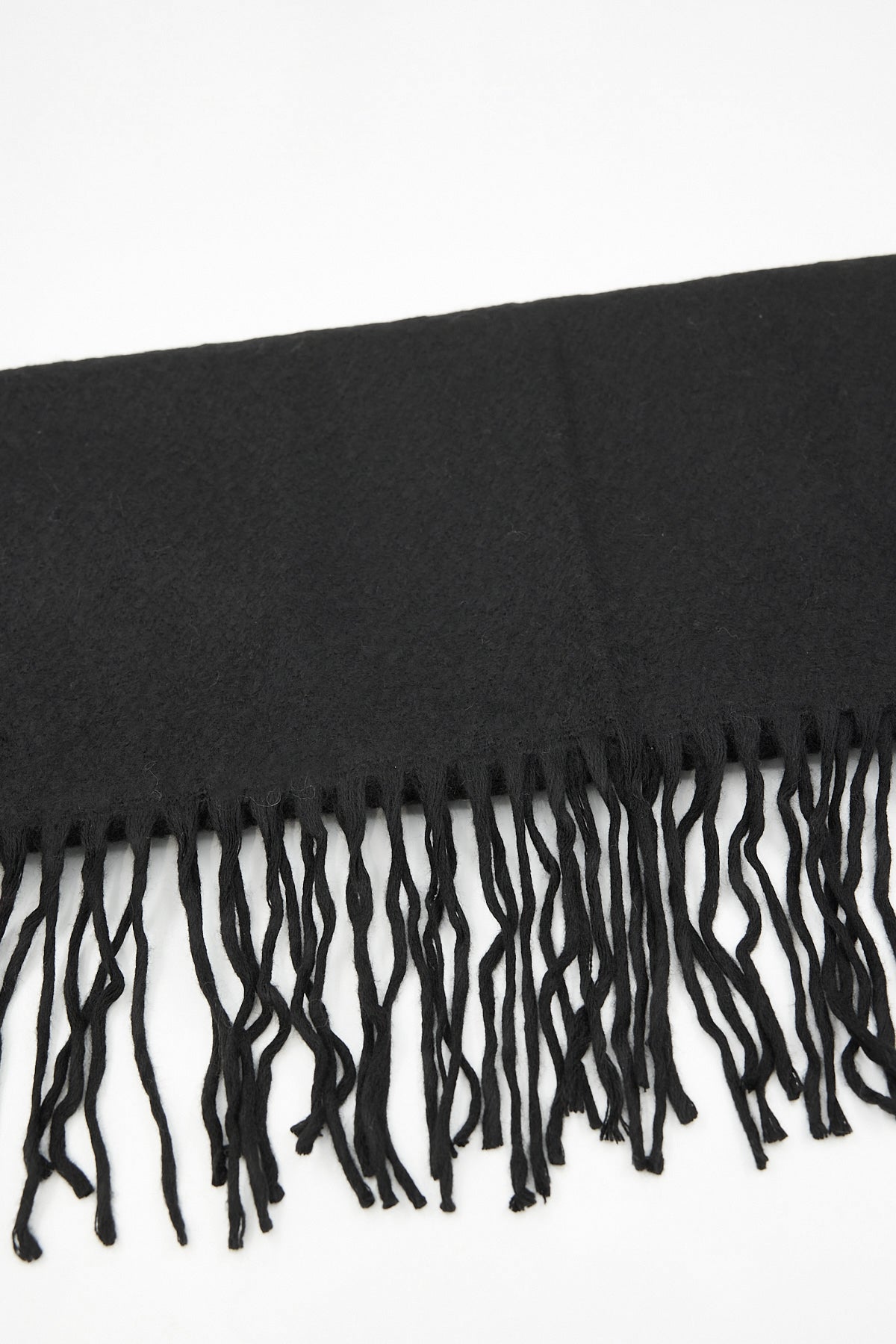 Black_Basic-Shawl-addax