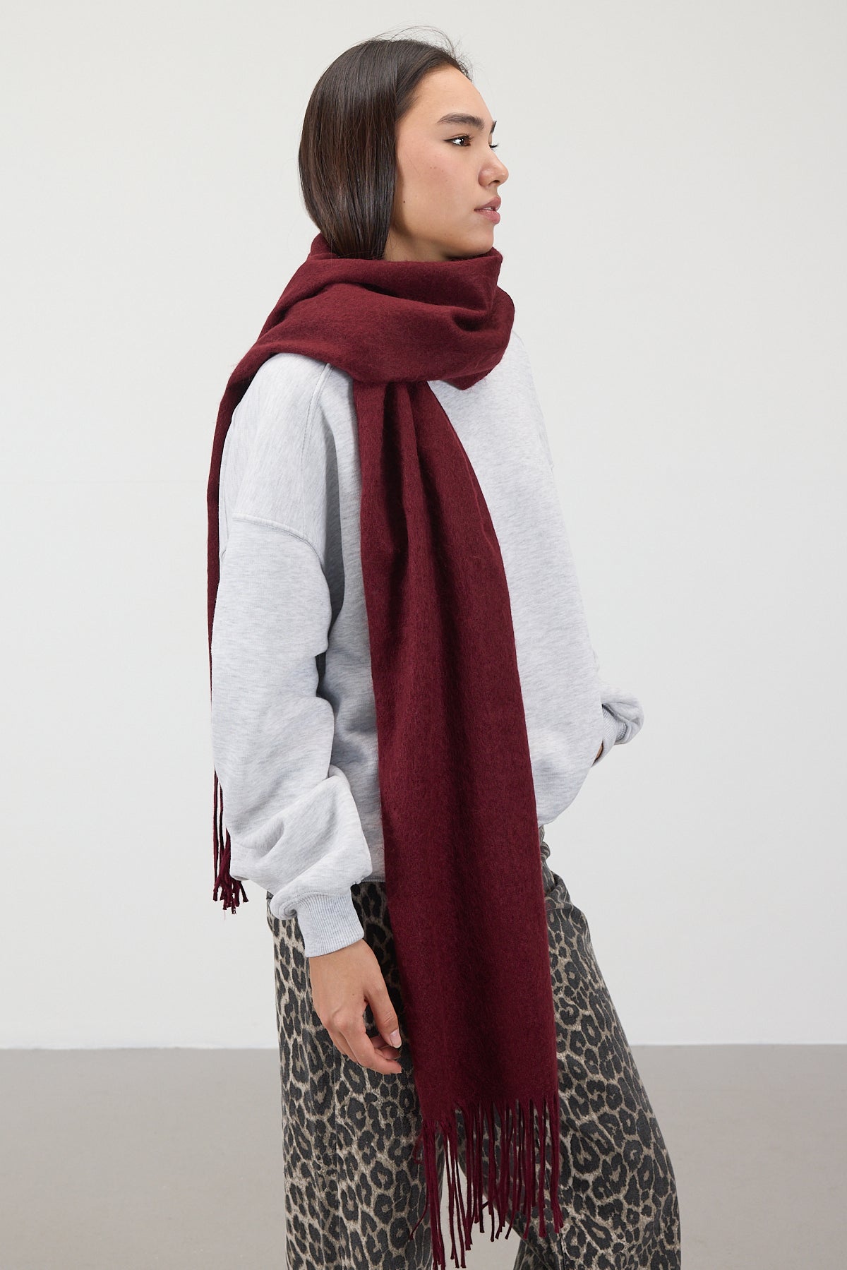 Burgundy_Basic-Shawl-addax