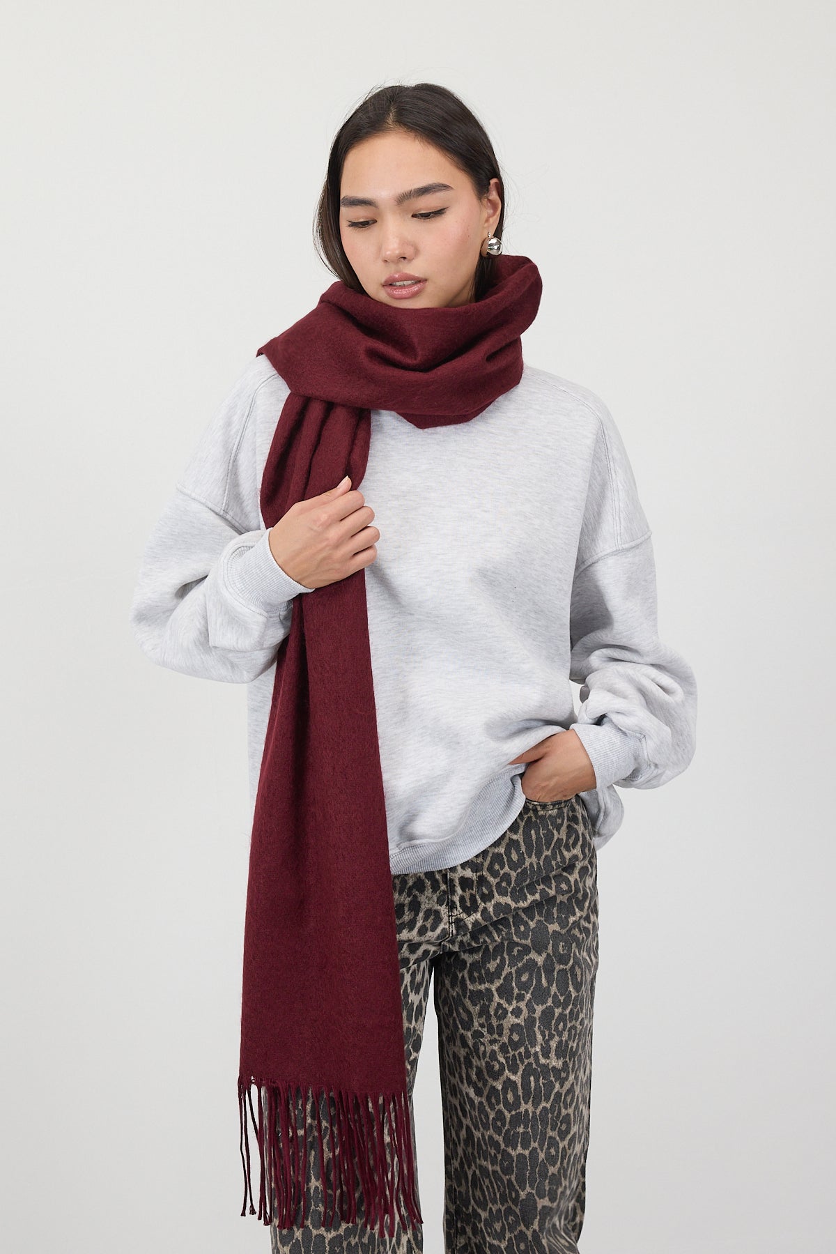 Burgundy_Basic-Shawl-addax