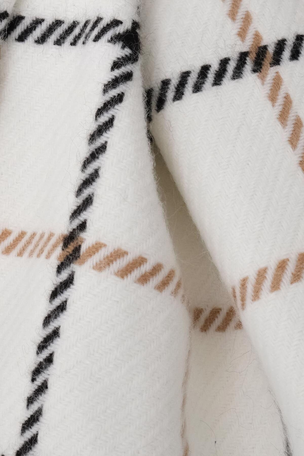 Ecru_Square-Patterned-Shawl-addax