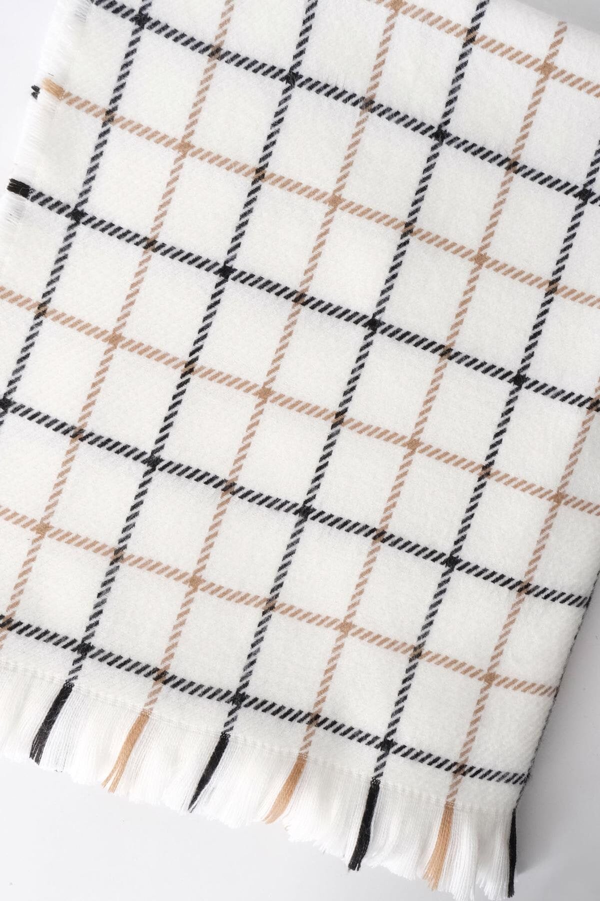 Ecru_Square-Patterned-Shawl-addax