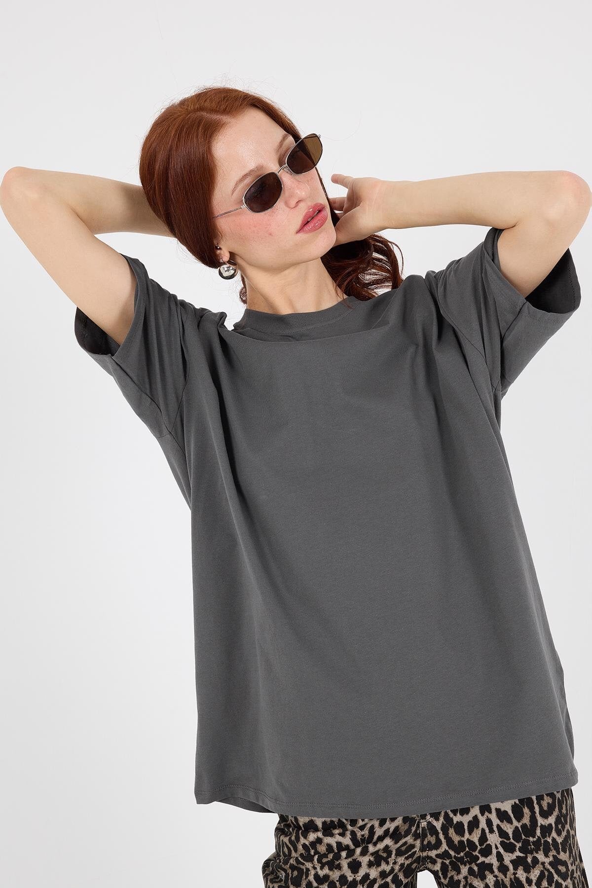 Lead-Grey_Basic-T-shirt-With-Round-Neck-addax