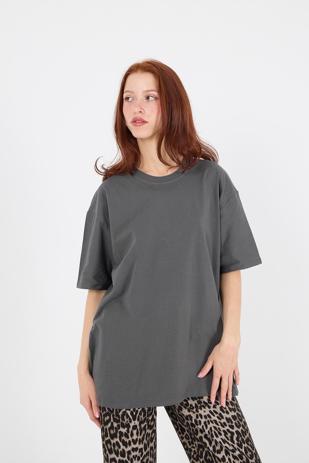 Lead-Grey_Basic-T-shirt-With-Round-Neck-addax