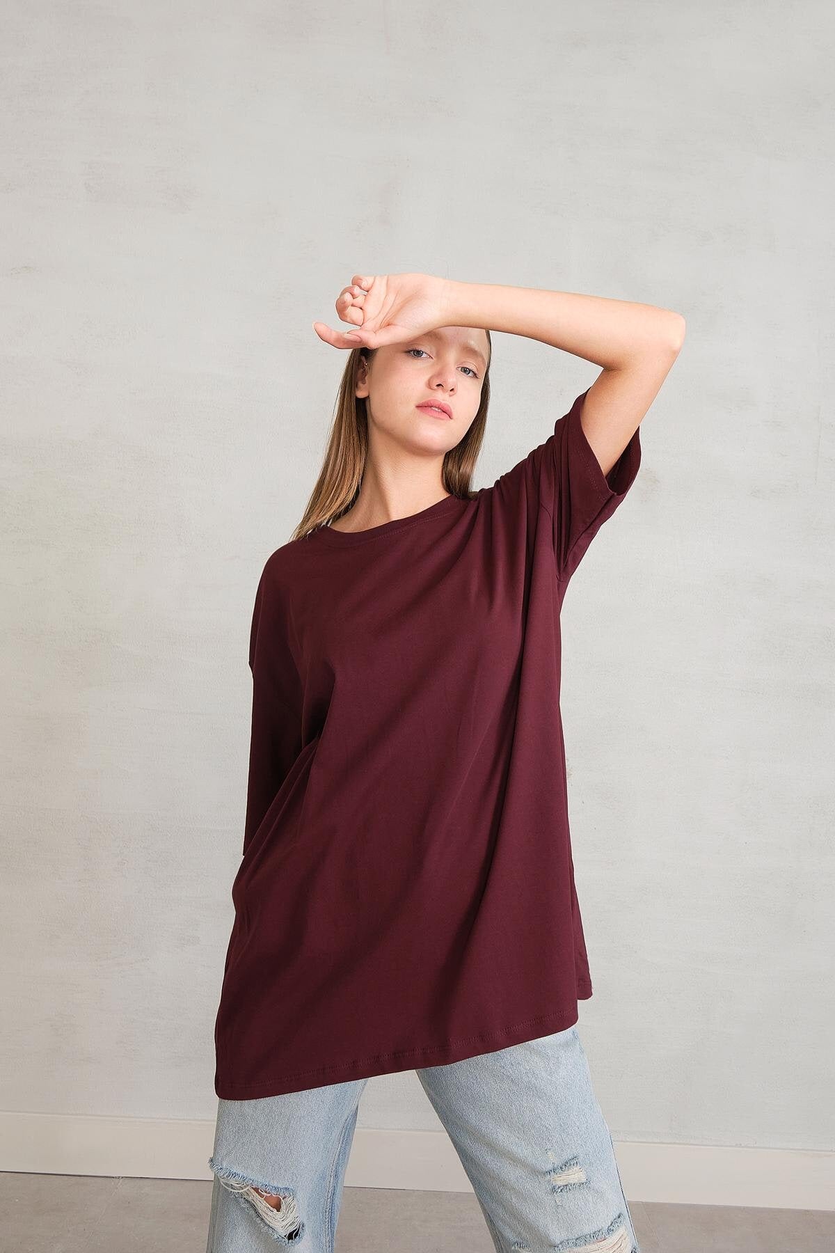 Cherry_Basic-T-shirt-With-Round-Neck-addax