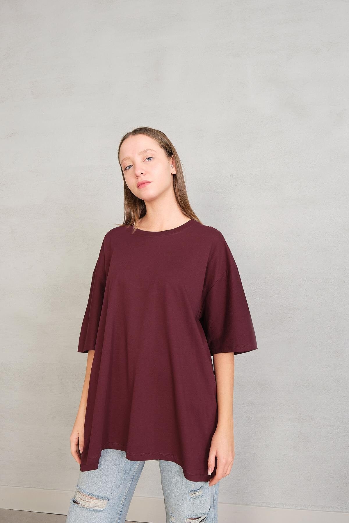 Cherry_Basic-T-shirt-With-Round-Neck-addax