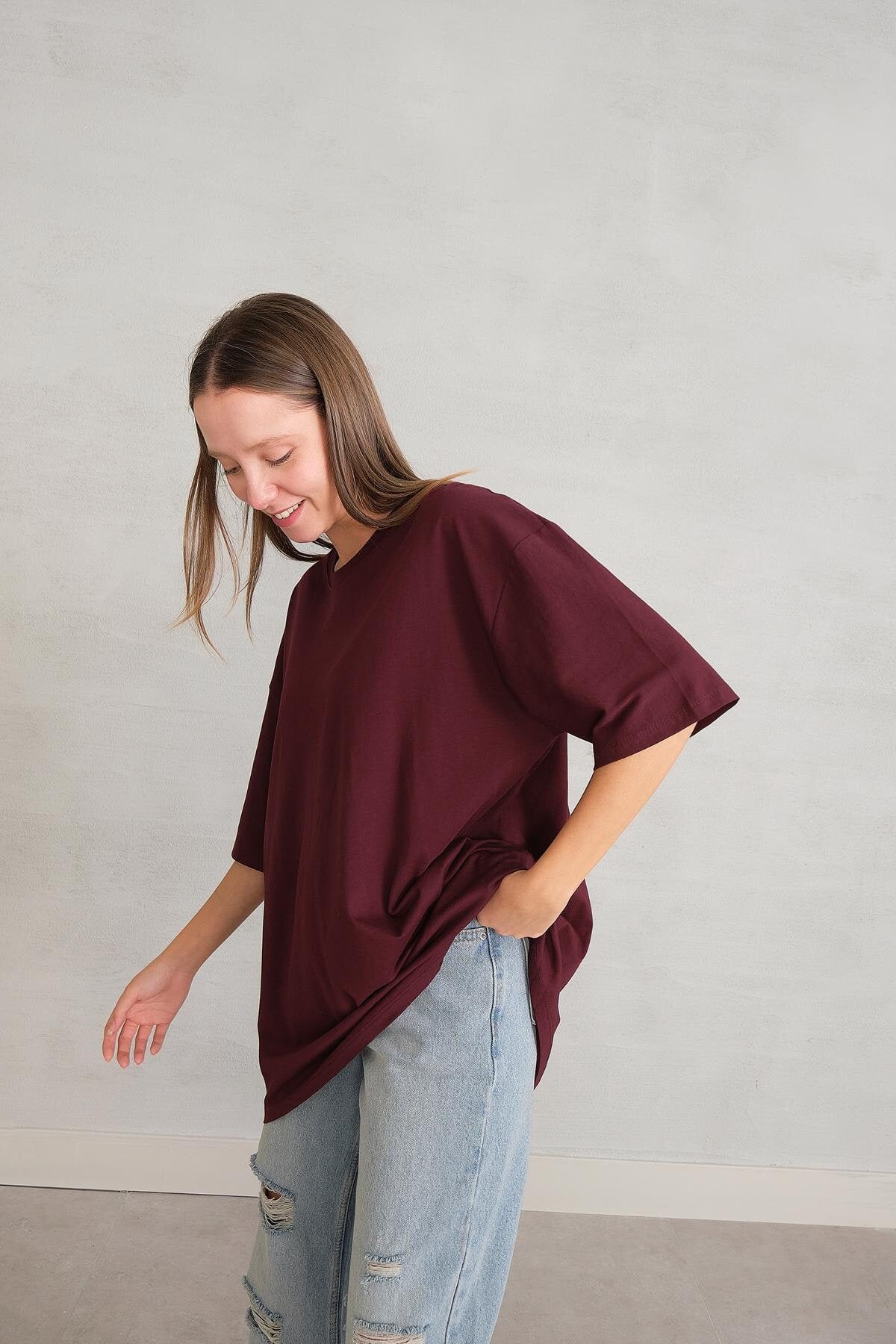 Cherry_Basic-T-shirt-With-Round-Neck-addax