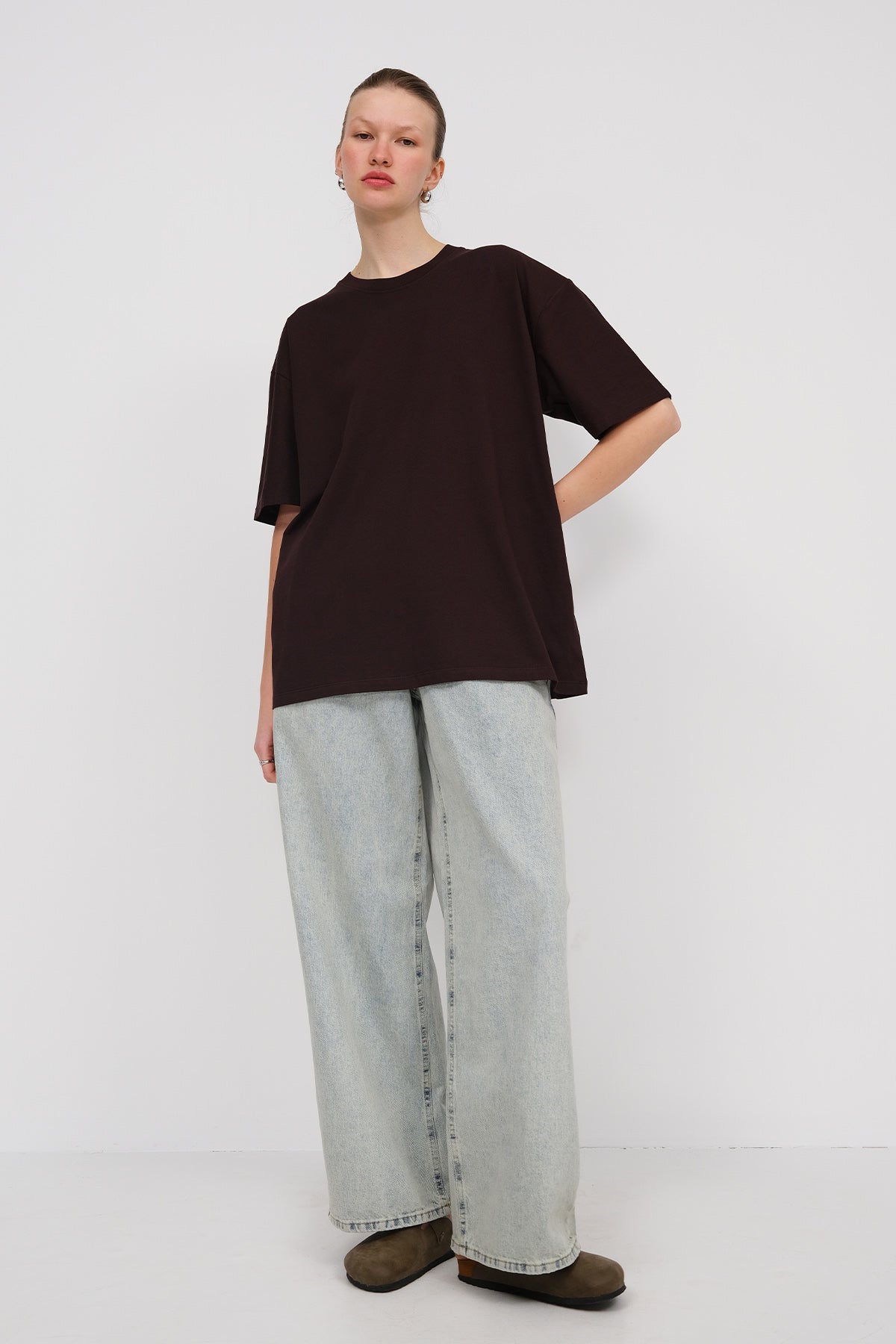 Bitter-Coffee_Basic-T-shirt-With-Round-Neck-addax