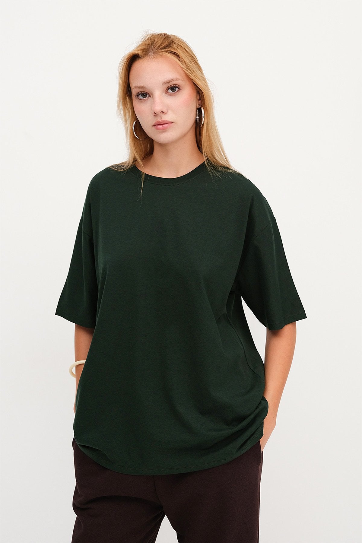 Sapphire__Basic-T-shirt-With-Round-Neck-addax