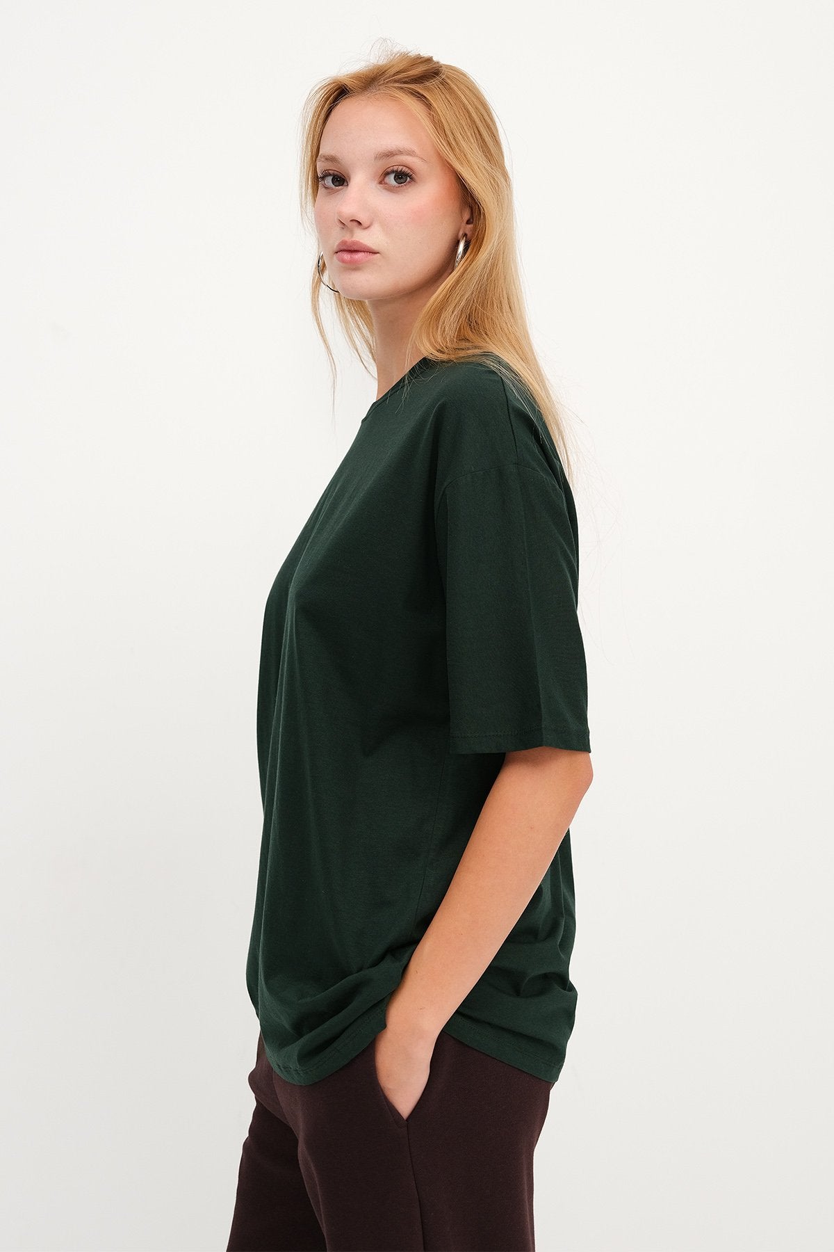 Sapphire__Basic-T-shirt-With-Round-Neck-addax