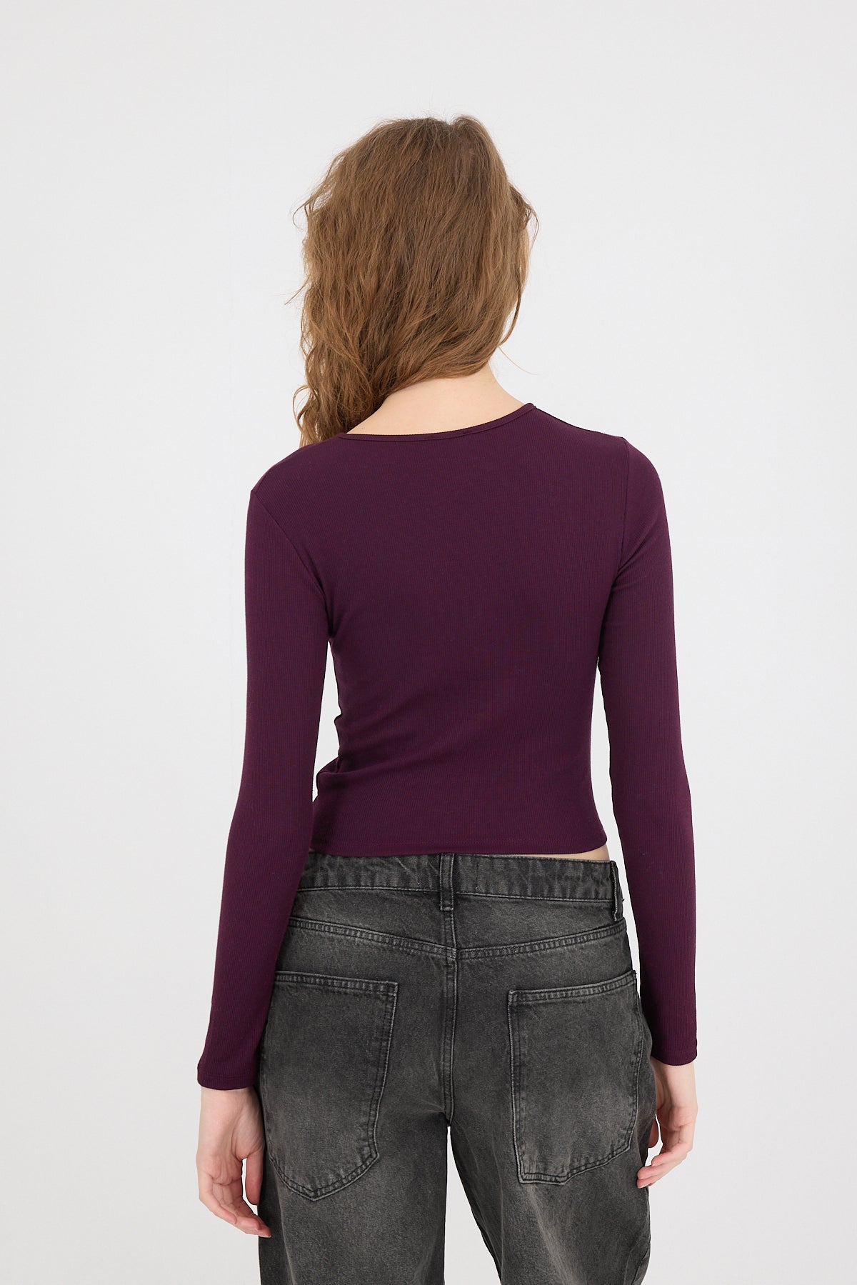 Gardenia_Round-Neck-Basic-Blouse-addax