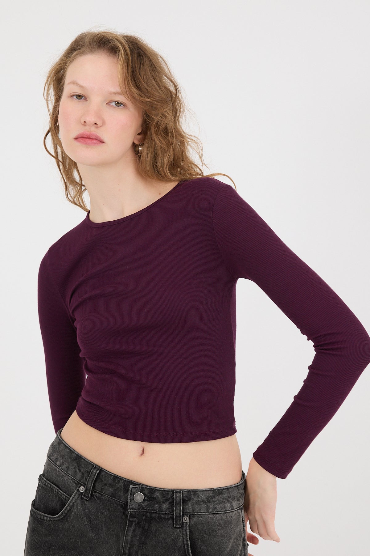 Gardenia_Round-Neck-Basic-Blouse-addax