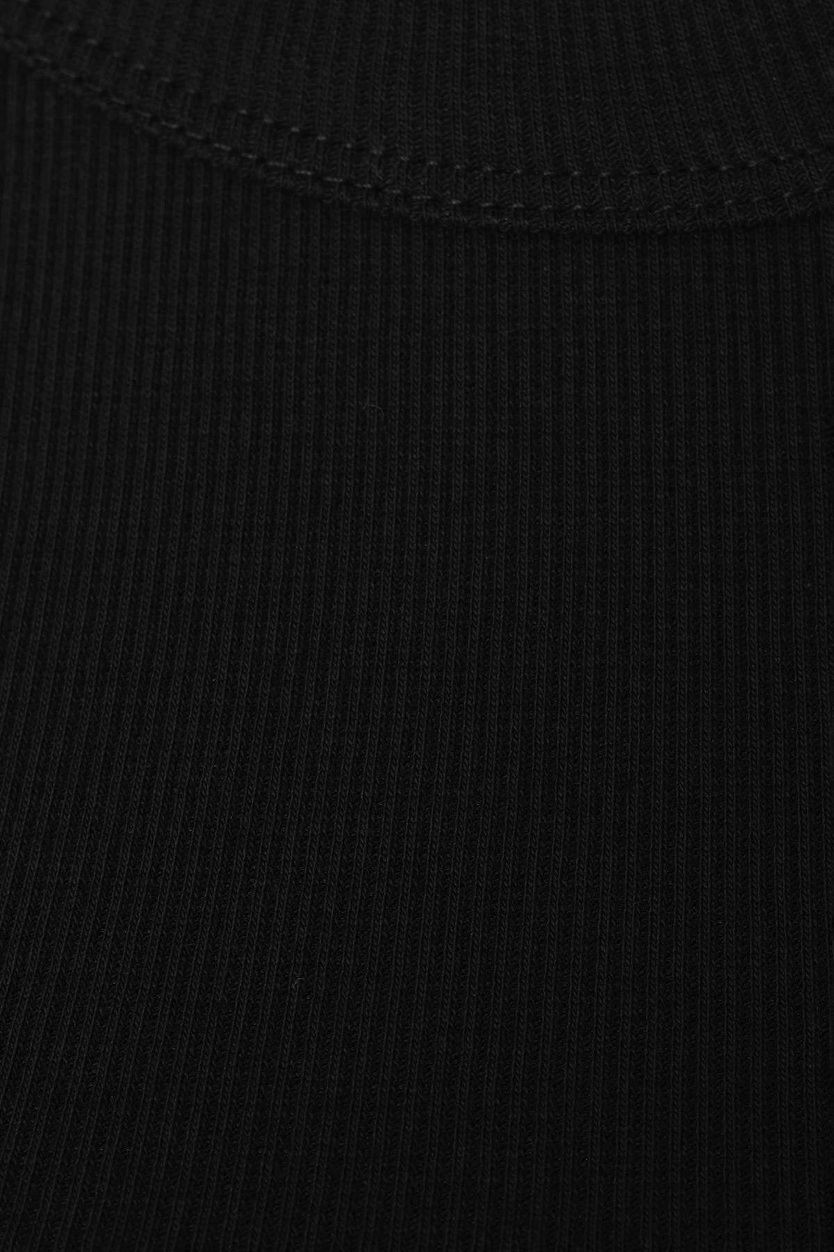 Black_Halter-Neck-Top-With-Ribbed-addax