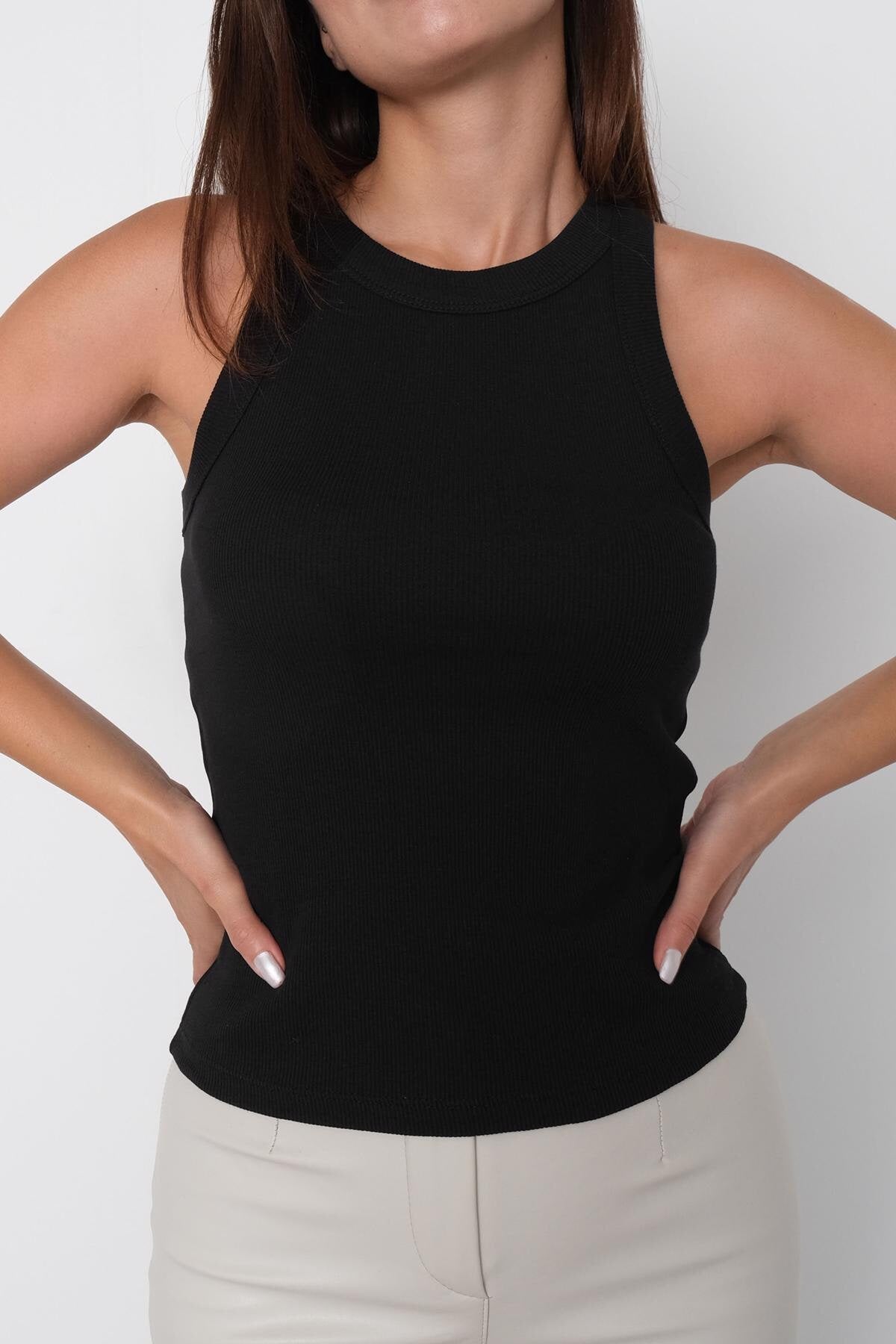 Black_Halter-Neck-Top-With-Ribbed-addax