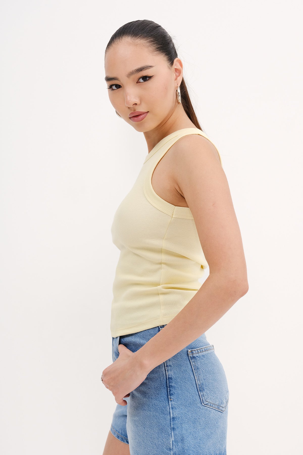 Light-Yellow_Halter-Neck-Top-With-Ribbed-addax
