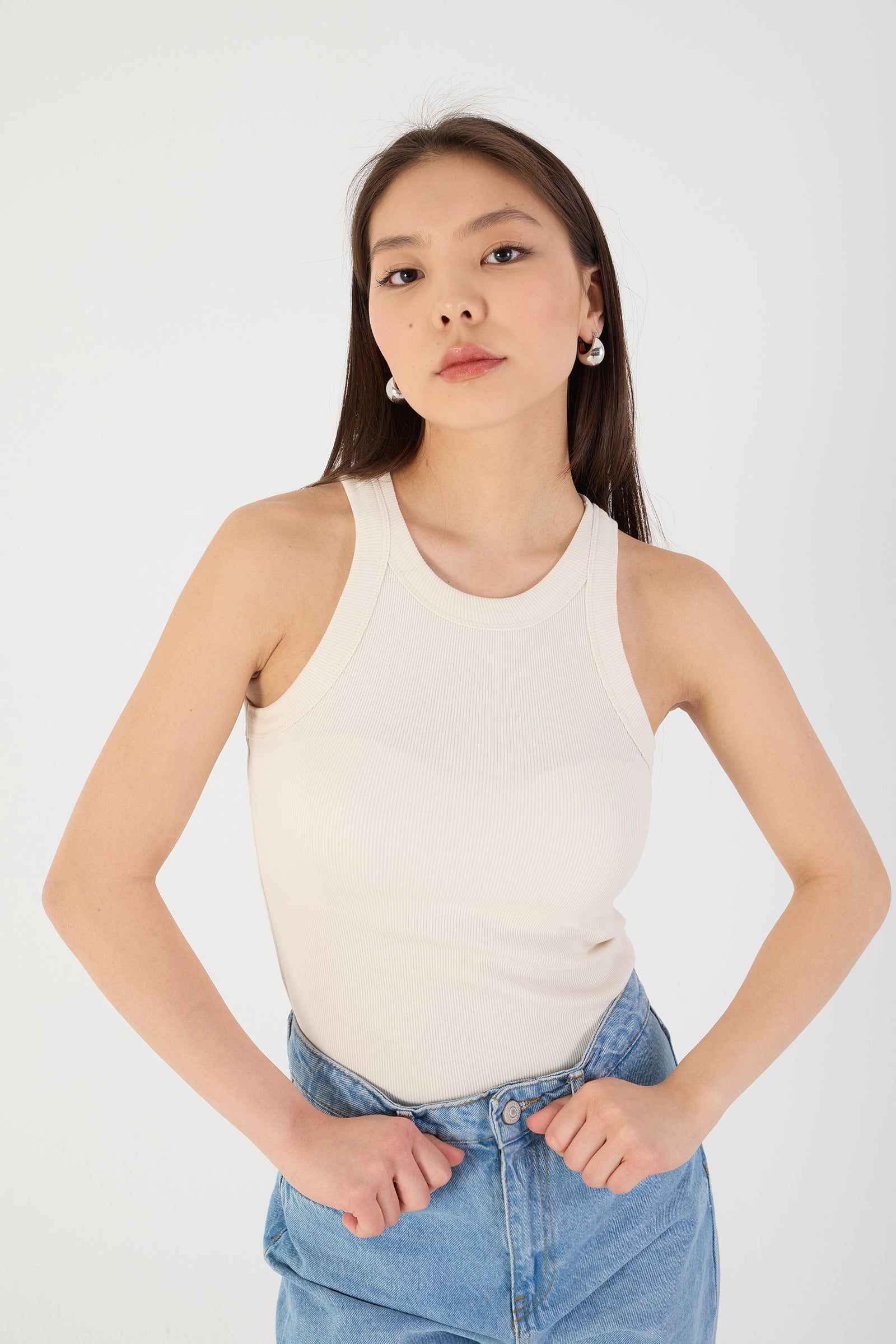 Light-Stone_Halter-Neck-Top-With-Ribbed-addax