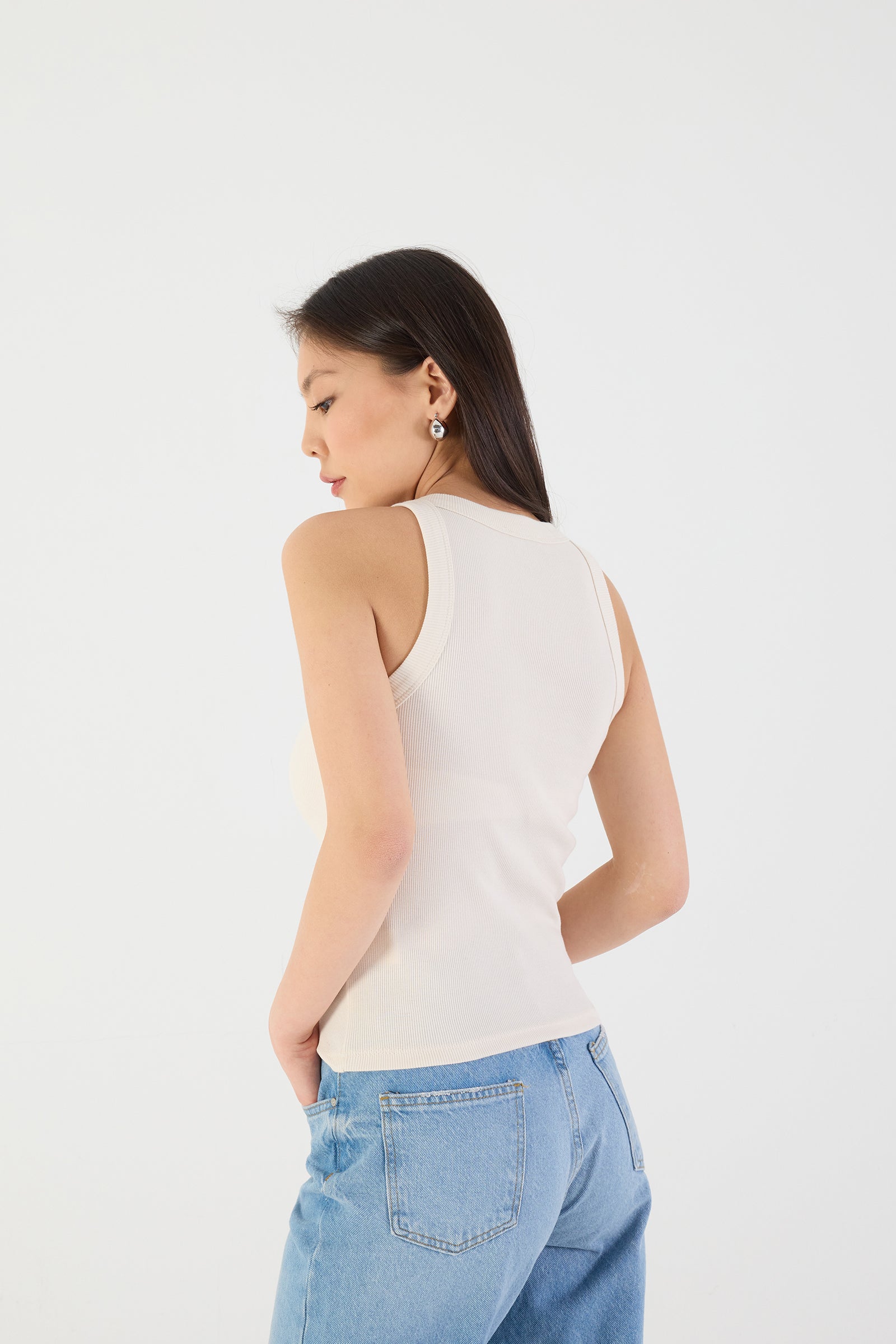 Light-Stone_Halter-Neck-Top-With-Ribbed-addax