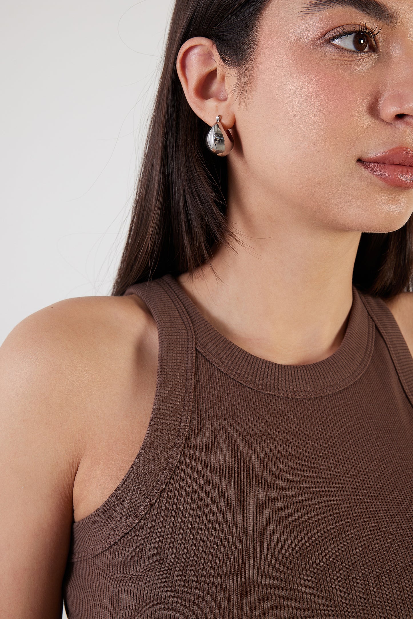 Cocoa_Halter-Neck-Top-With-Ribbed-addax
