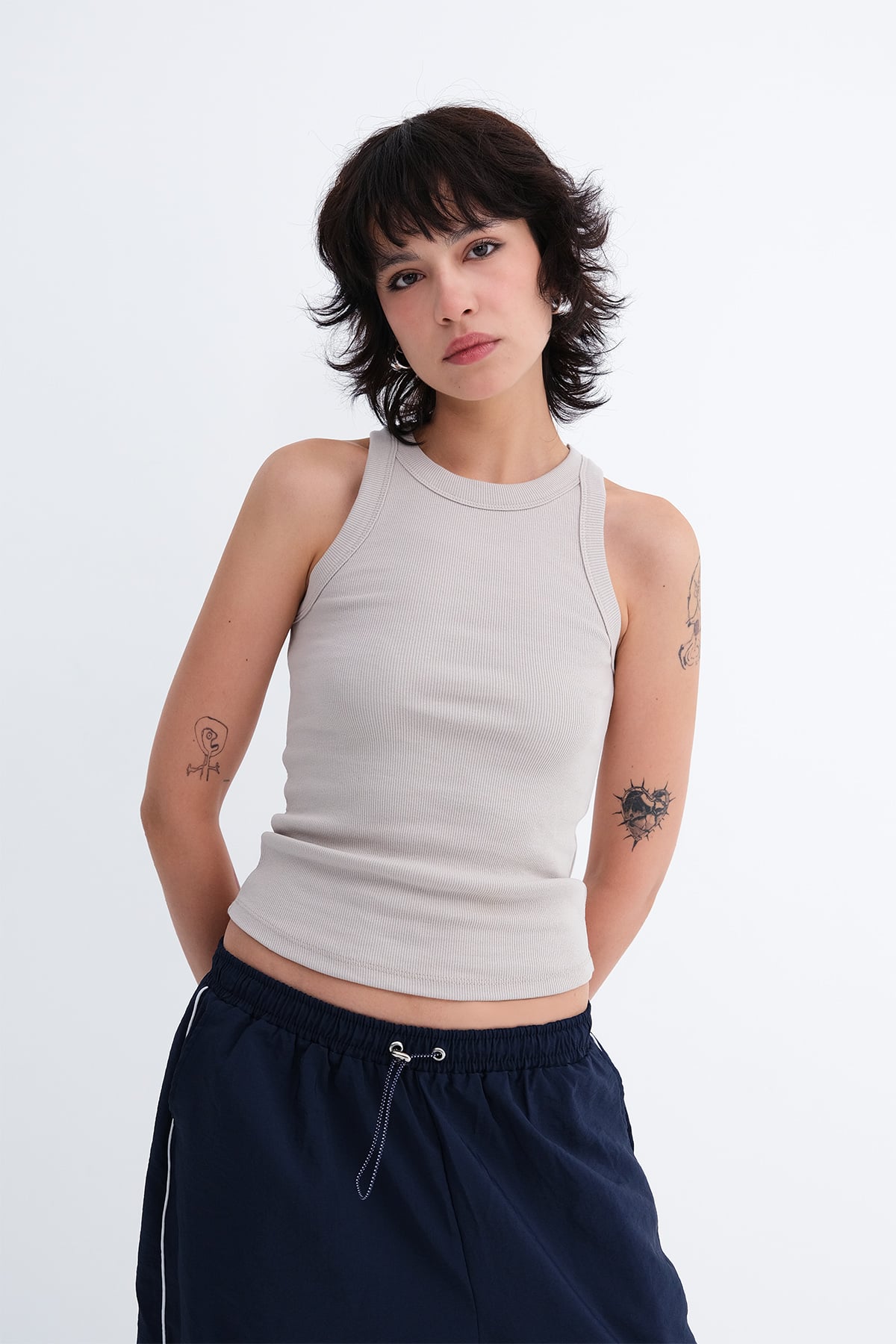 Pebble_Halter-Neck-Top-With-Ribbed-addax