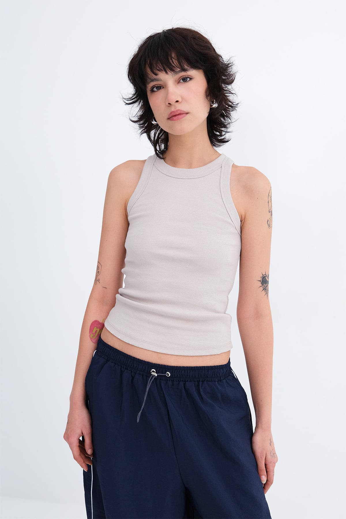 Pebble_Halter-Neck-Top-With-Ribbed-addax