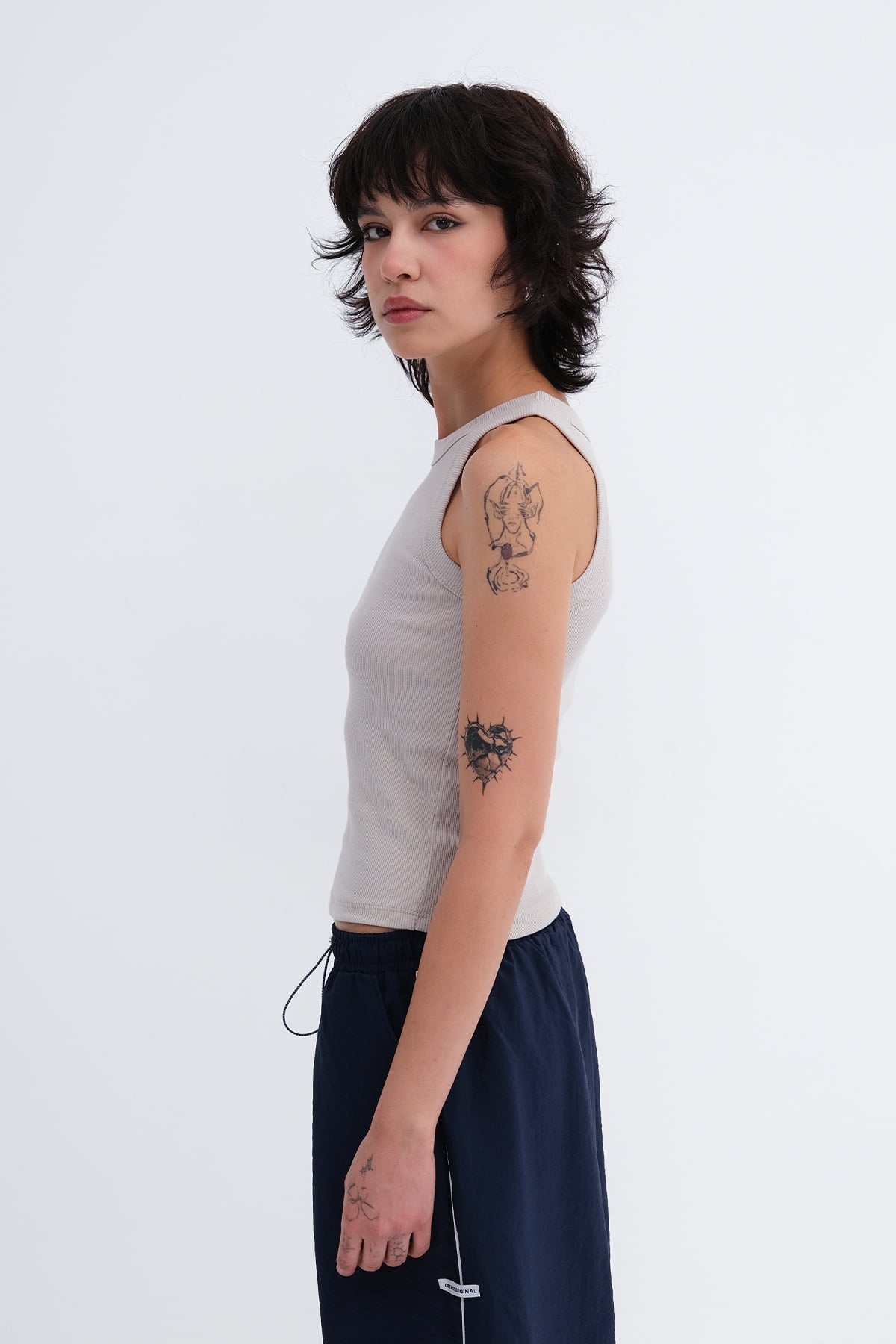 Pebble_Halter-Neck-Top-With-Ribbed-addax
