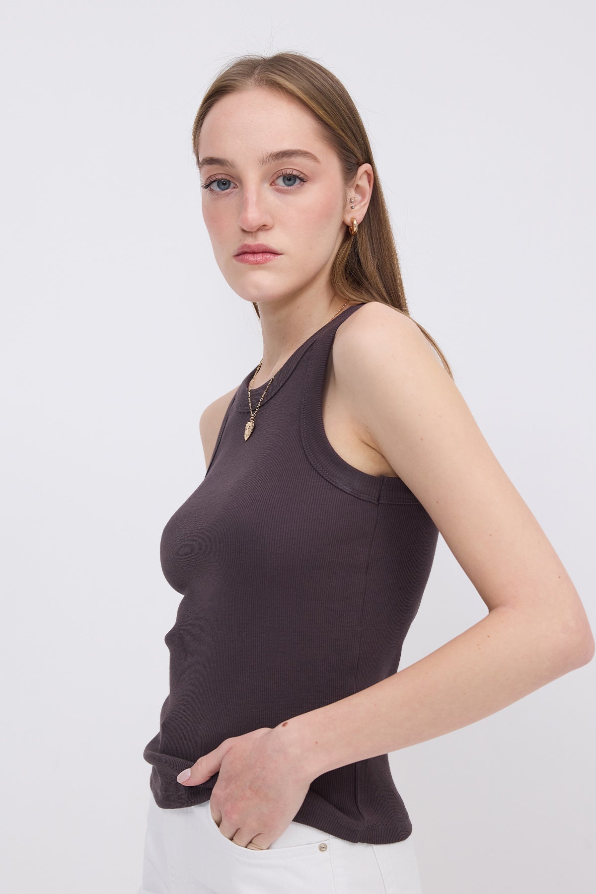 Soft-Brown_Halter-Neck-Top-With-Ribbed-addax