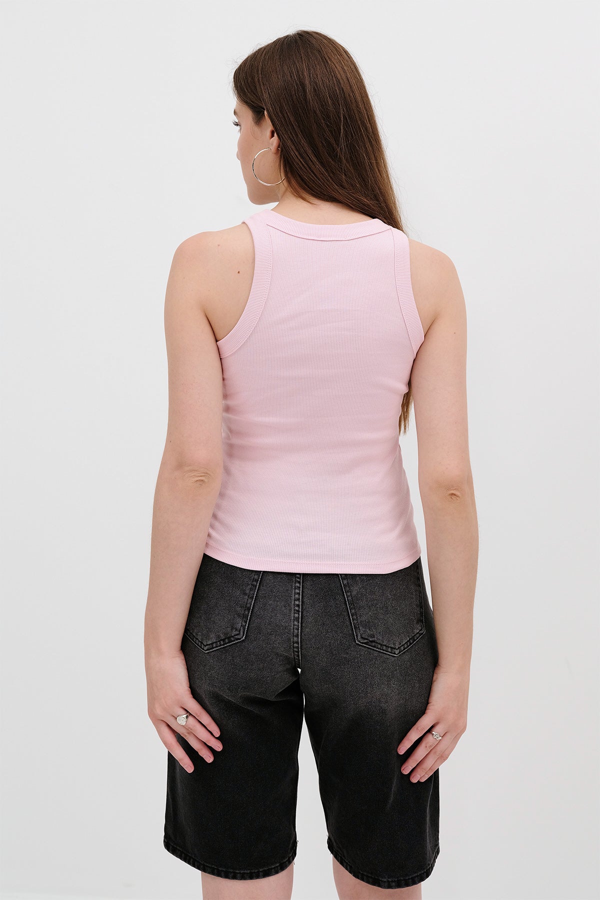 Lotus_Halter-Neck-Top-With-Ribbed-addax