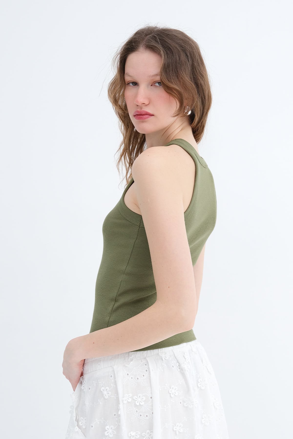 Matcha_Halter-Neck-Top-With-Ribbed-addax
