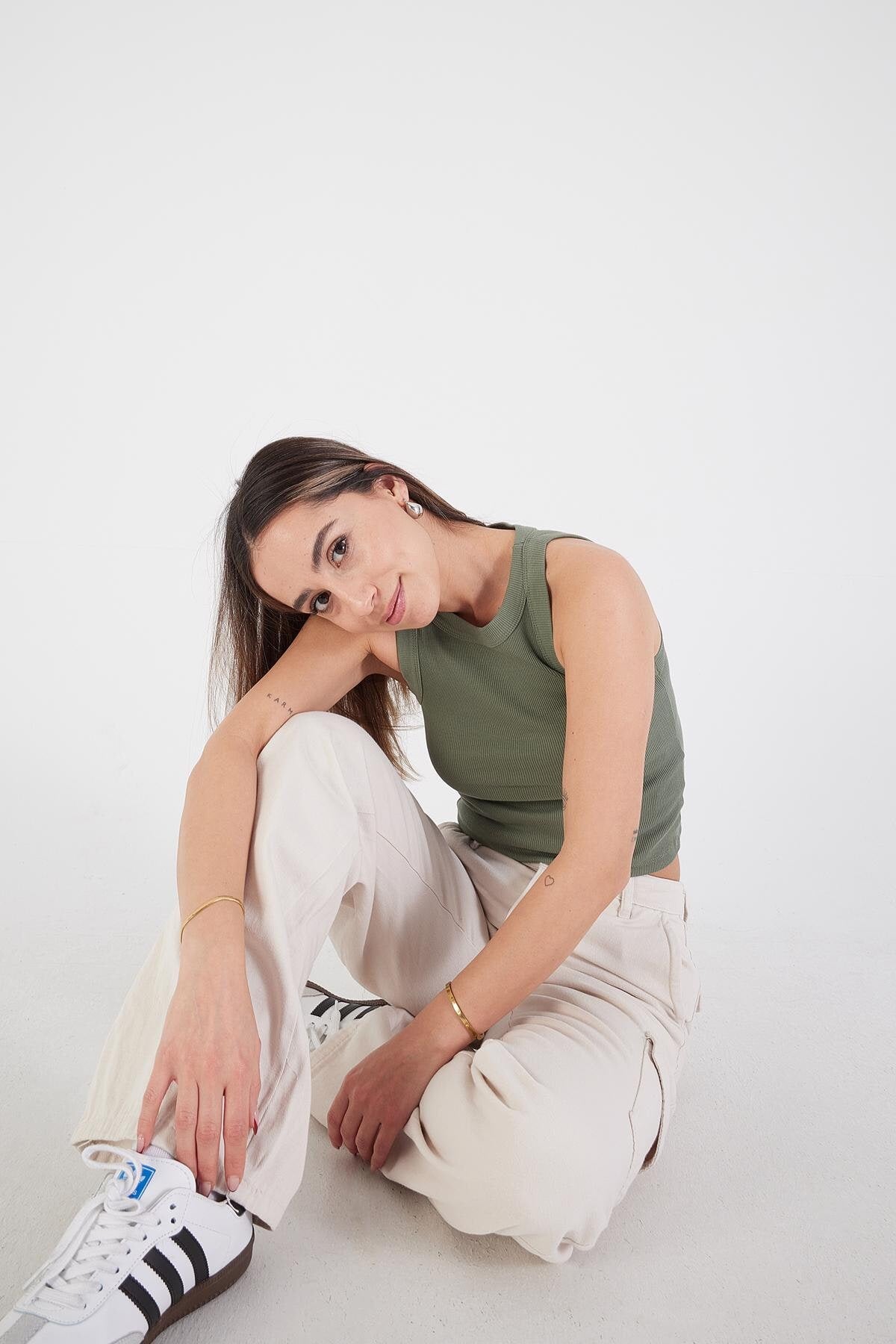 Oil-Green_Halter-Neck-Blouse-addax