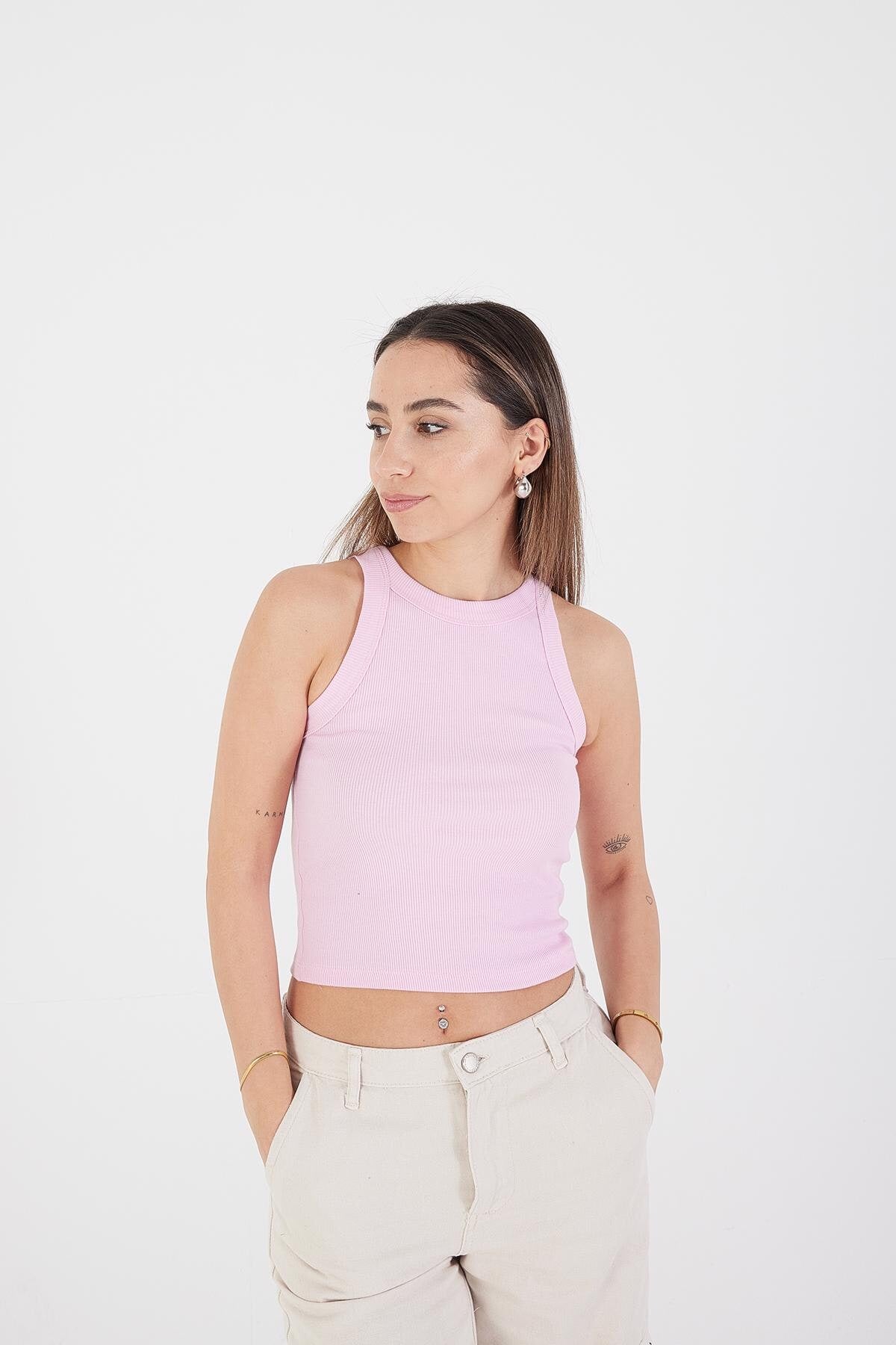 Begonia_Halter-Neck-Blouse-addax