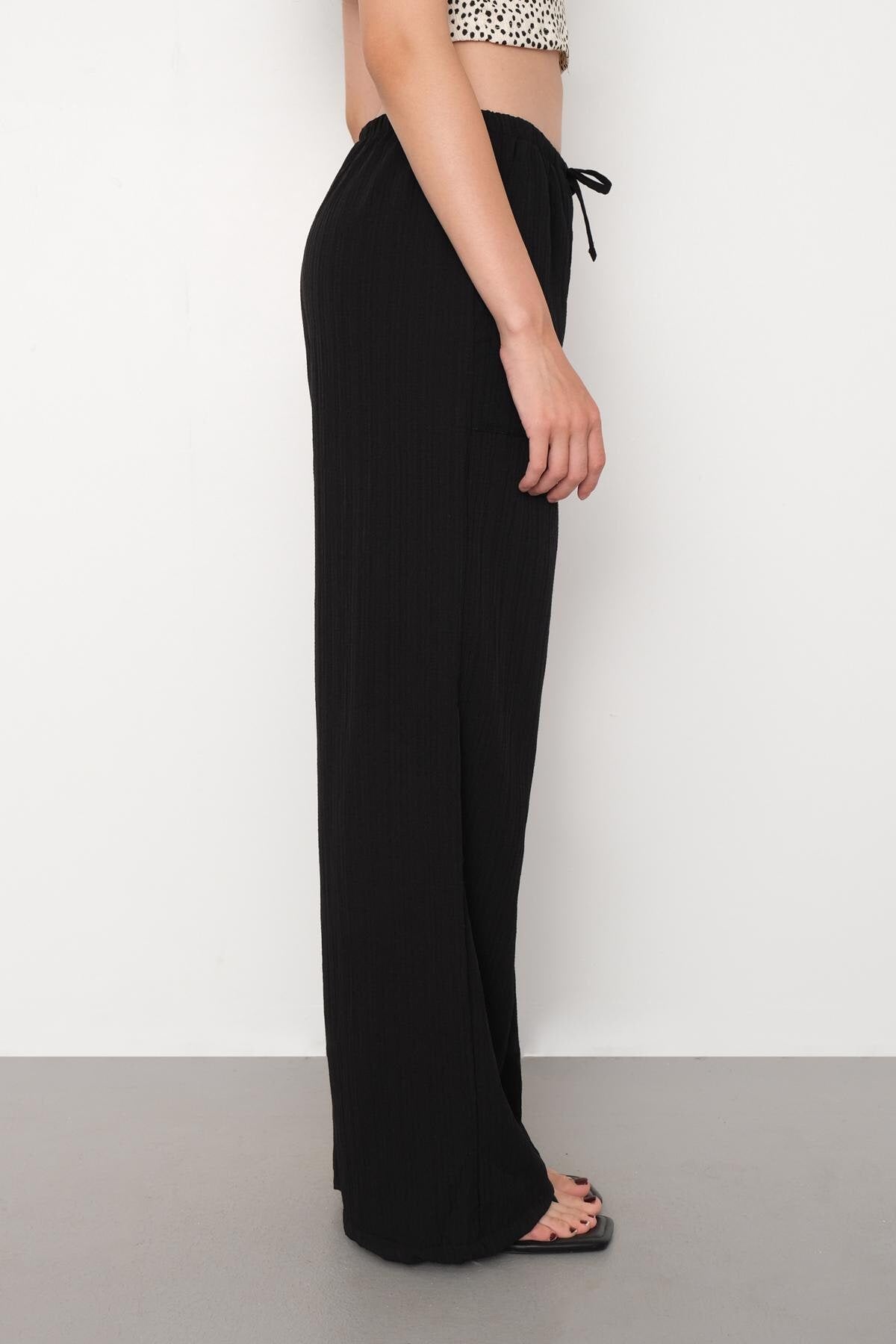 Black_Wide-Leg-Trousers-With-Ties-Detail-addax