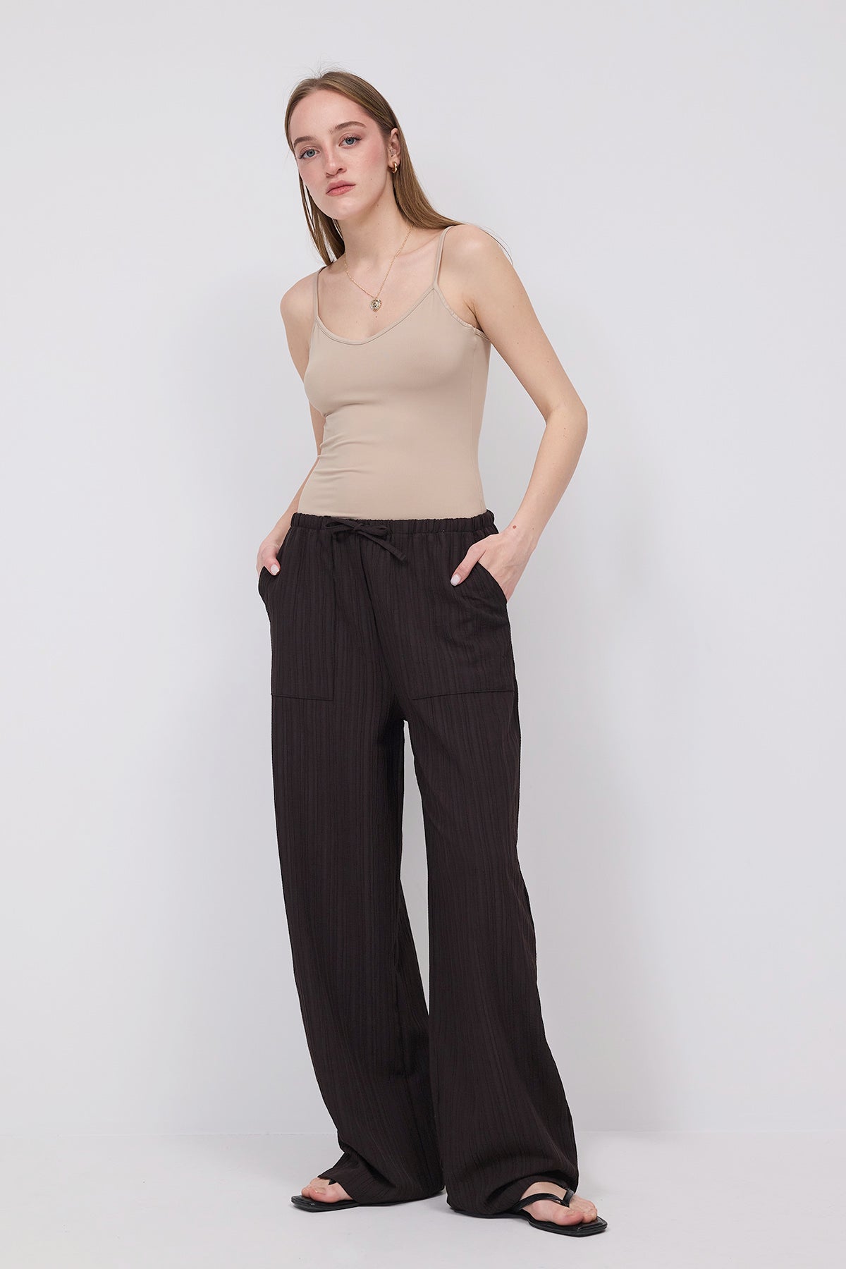 Bitter-Coffee_Wide-Leg-Trousers-With-Ties-Detail-addax