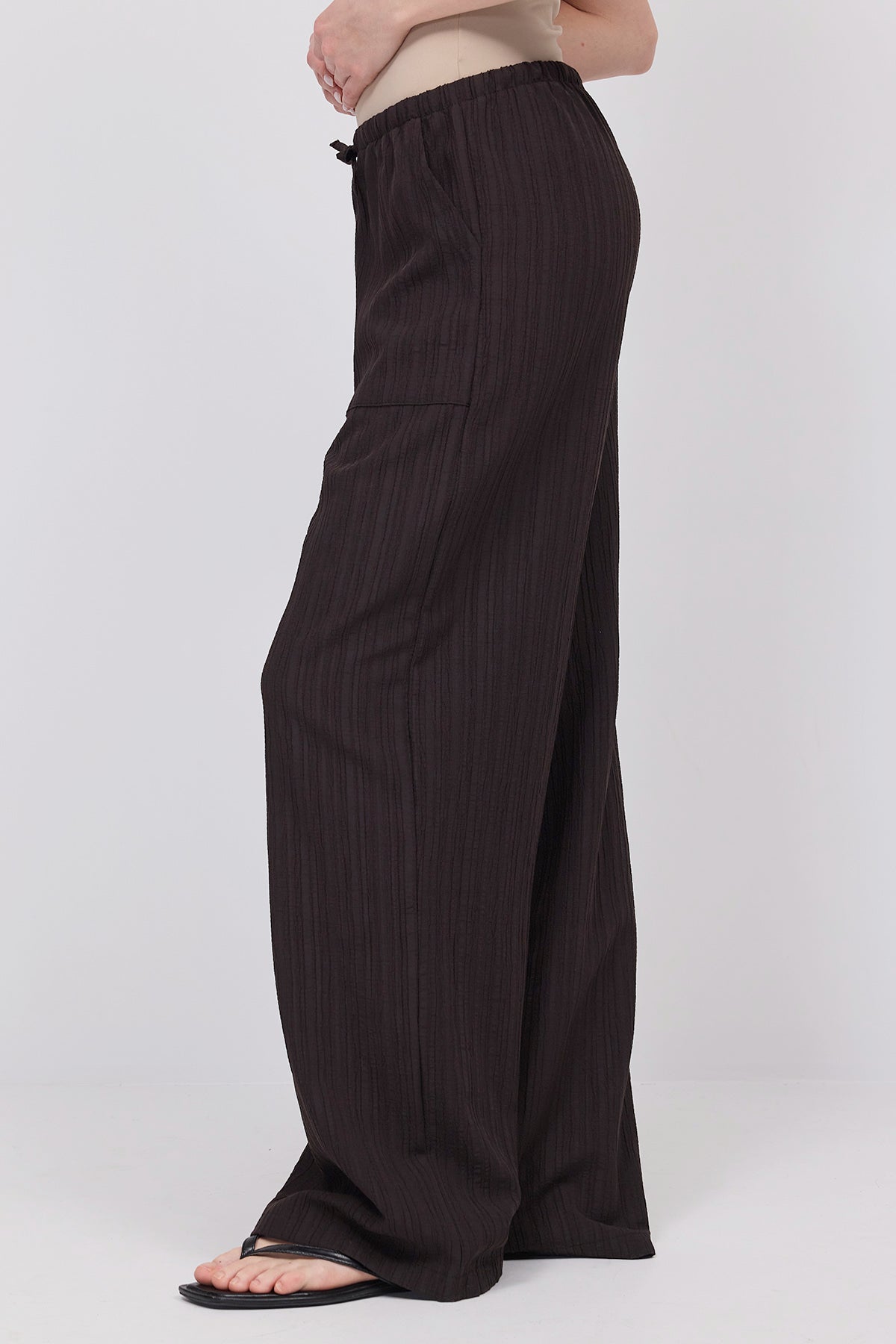 Bitter-Coffee_Wide-Leg-Trousers-With-Ties-Detail-addax