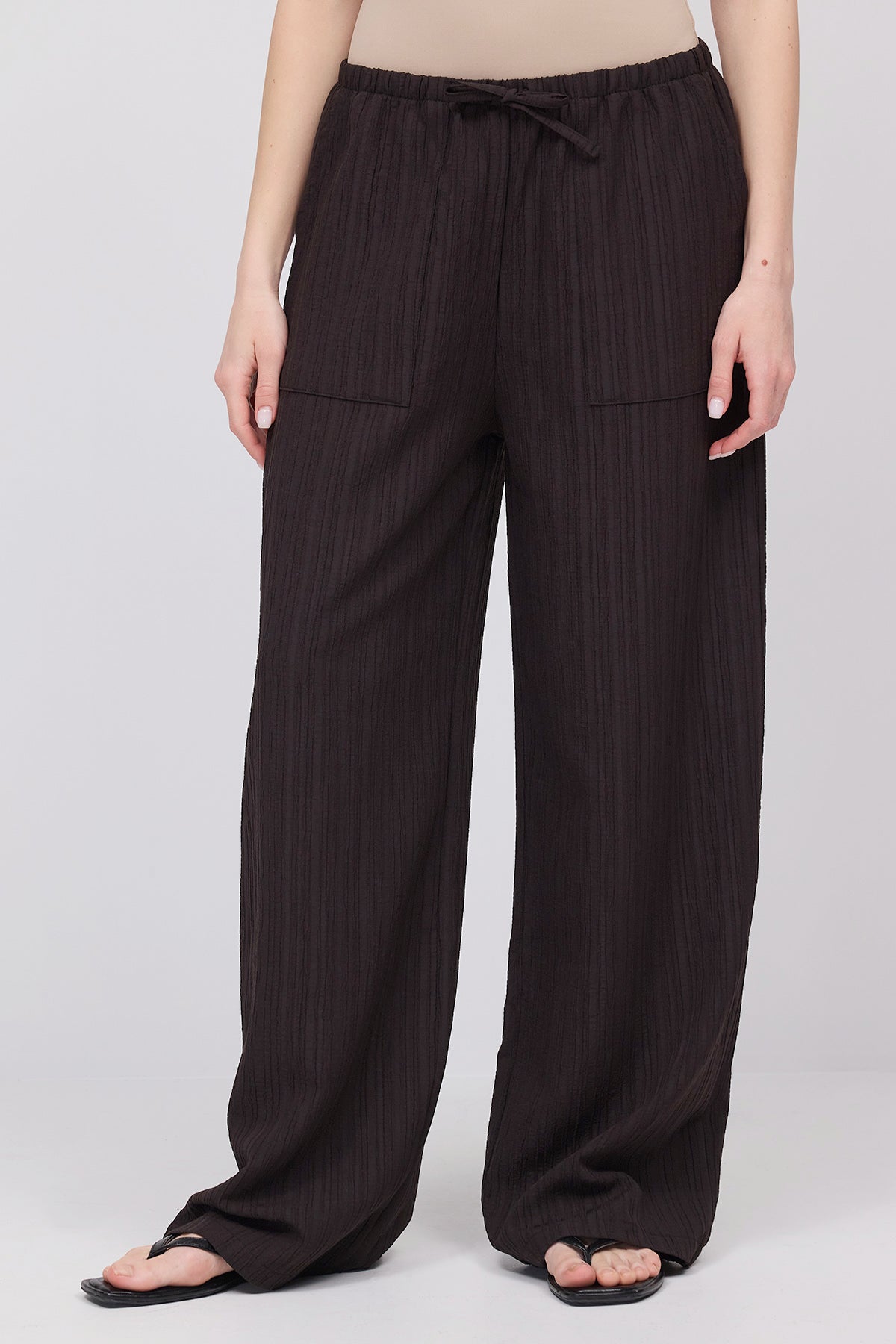 Bitter-Coffee_Wide-Leg-Trousers-With-Ties-Detail-addax