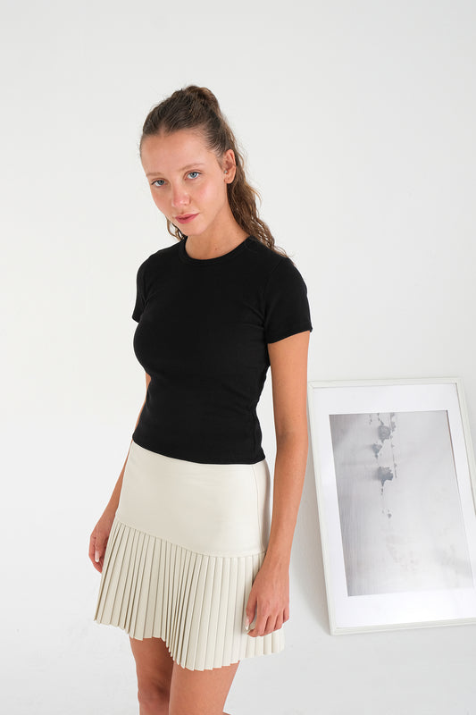 Black_Round-Neck-Basic-T-shirt-addax