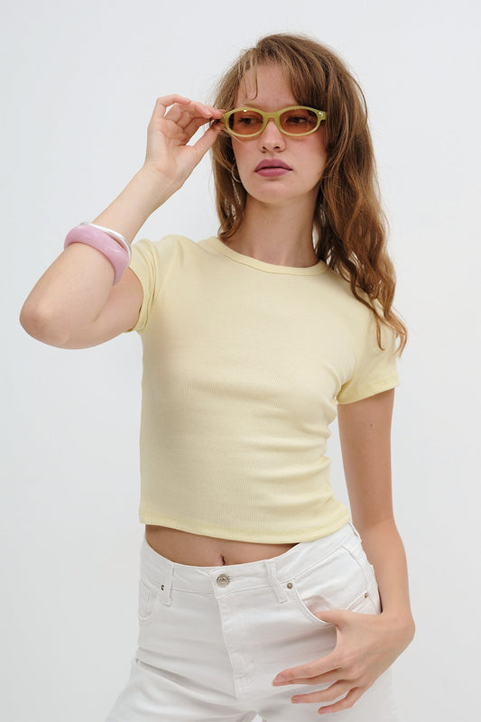 Light-Yellow_Round-Neck-Basic-T-shirt-addax
