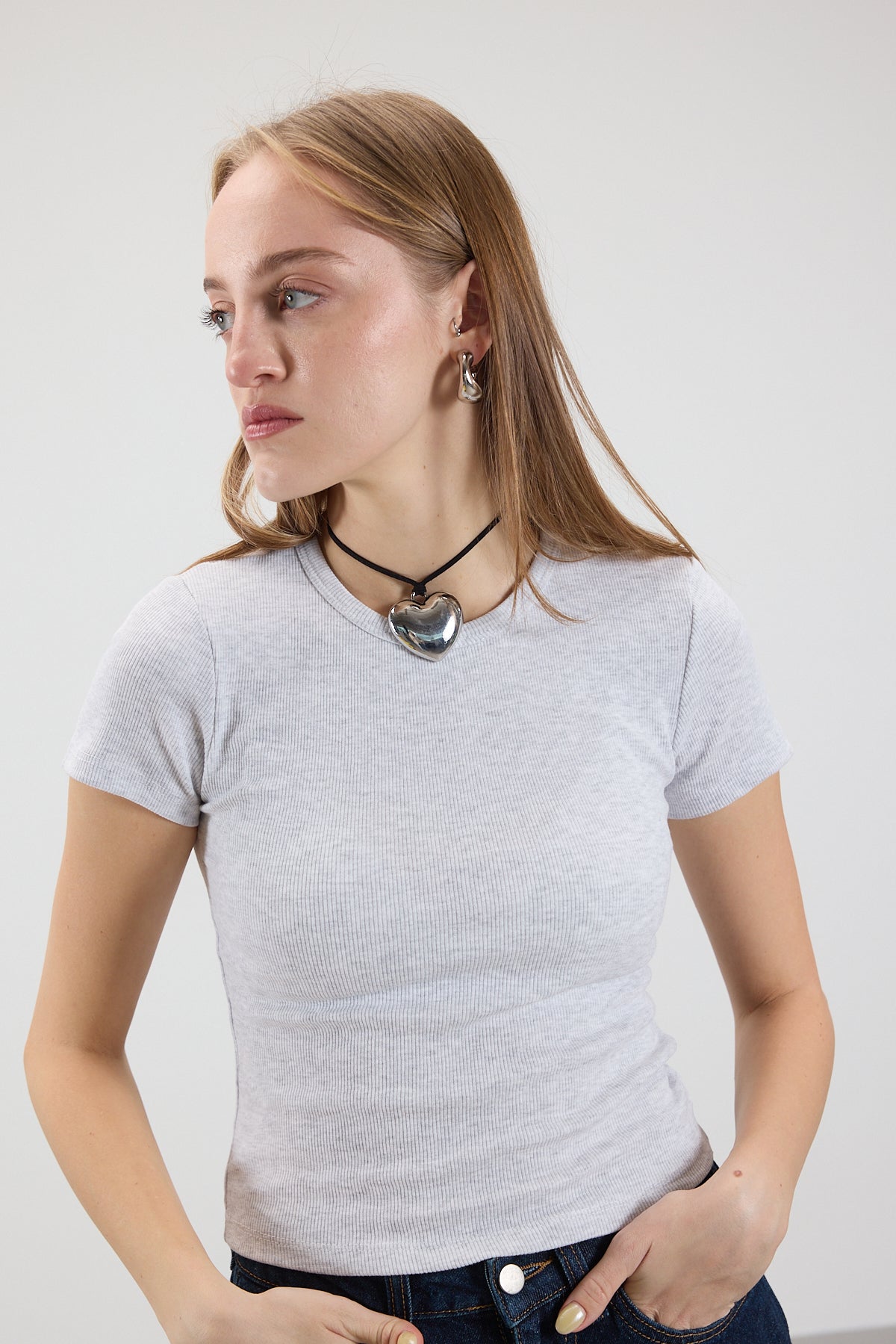 Snow-Melange_Round-Neck-Basic-T-shirt-addax