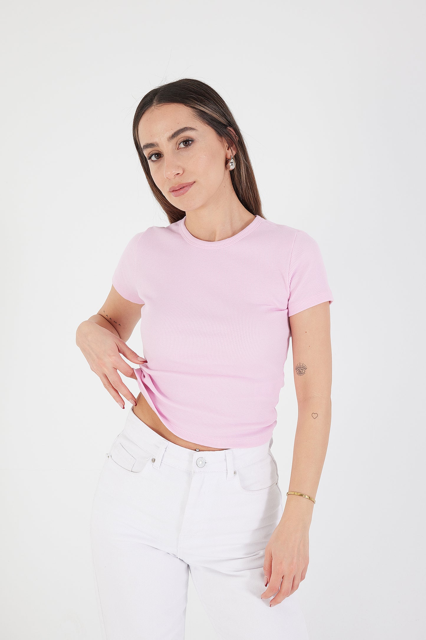 Begonia_Round-Neck-Basic-T-shirt-addax