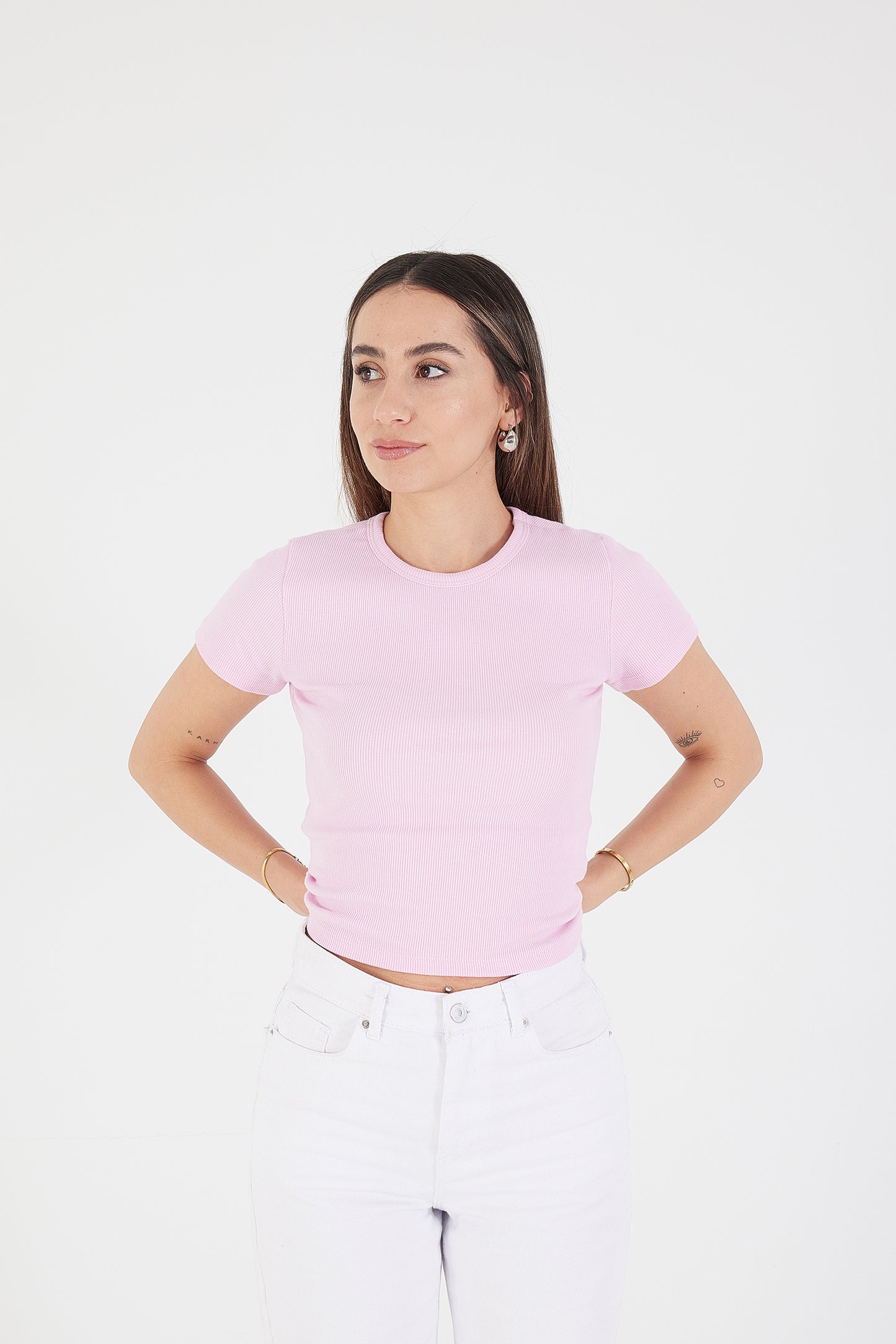 Begonia_Round-Neck-Basic-T-shirt-addax