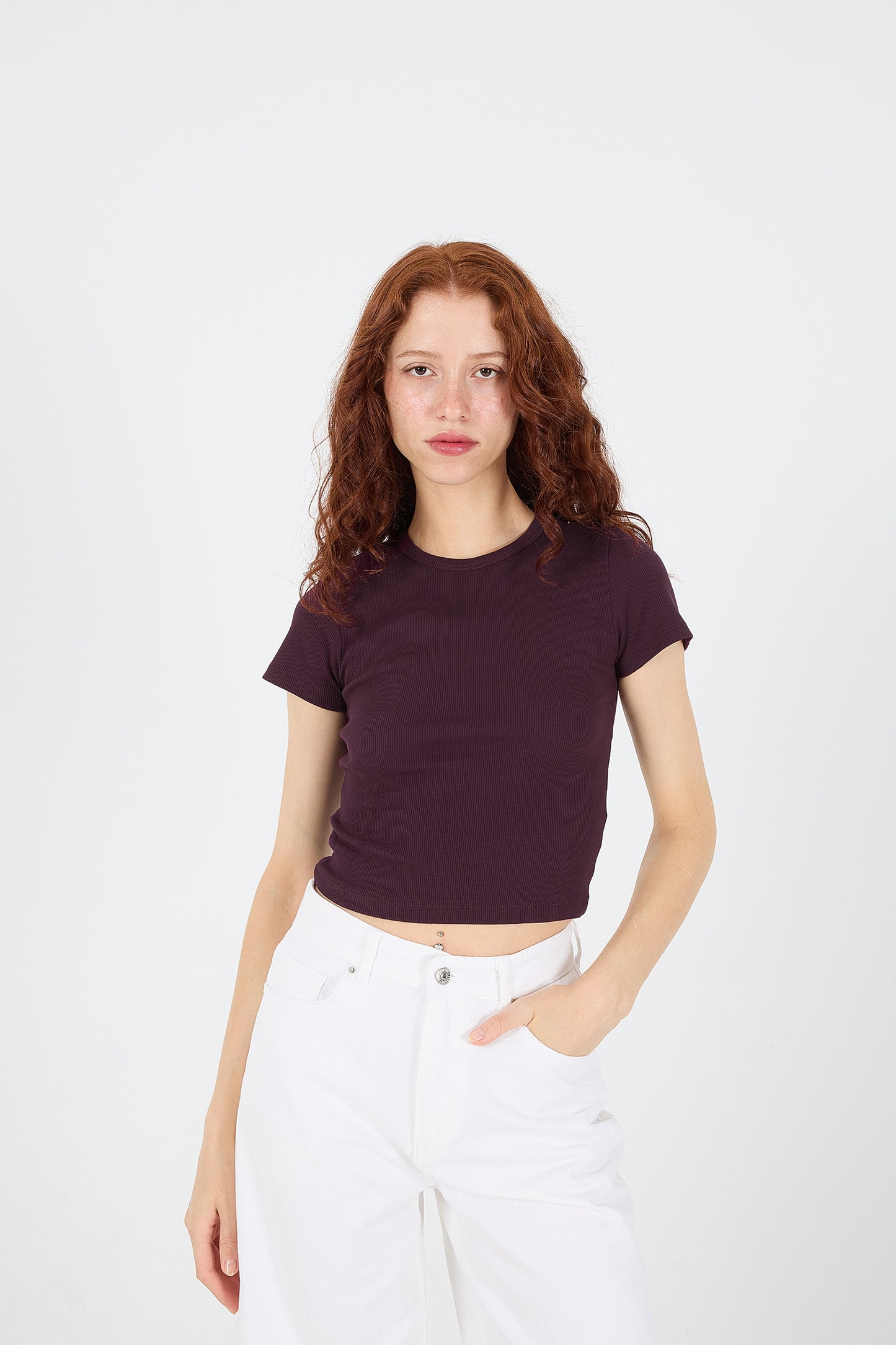 Gardenia_Round-Neck-Basic-T-shirt-addax