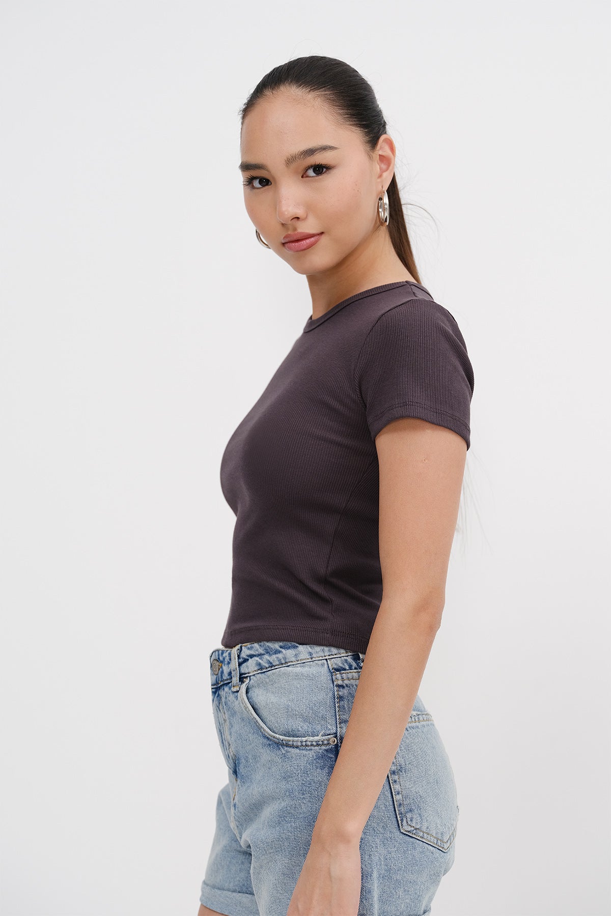 Soft-Brown_Round-Neck-Basic-T-shirt-addax