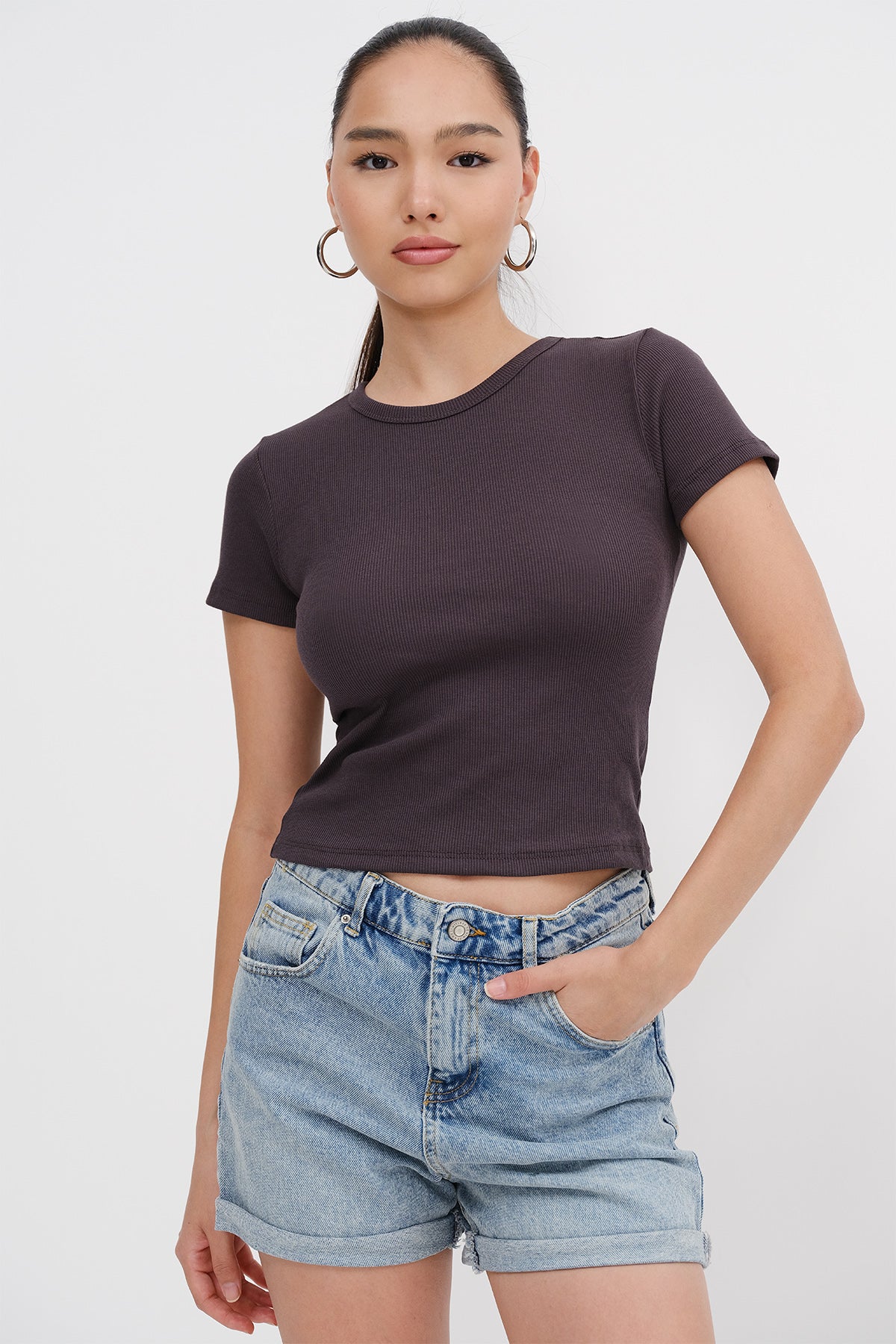 Soft-Brown_Round-Neck-Basic-T-shirt-addax