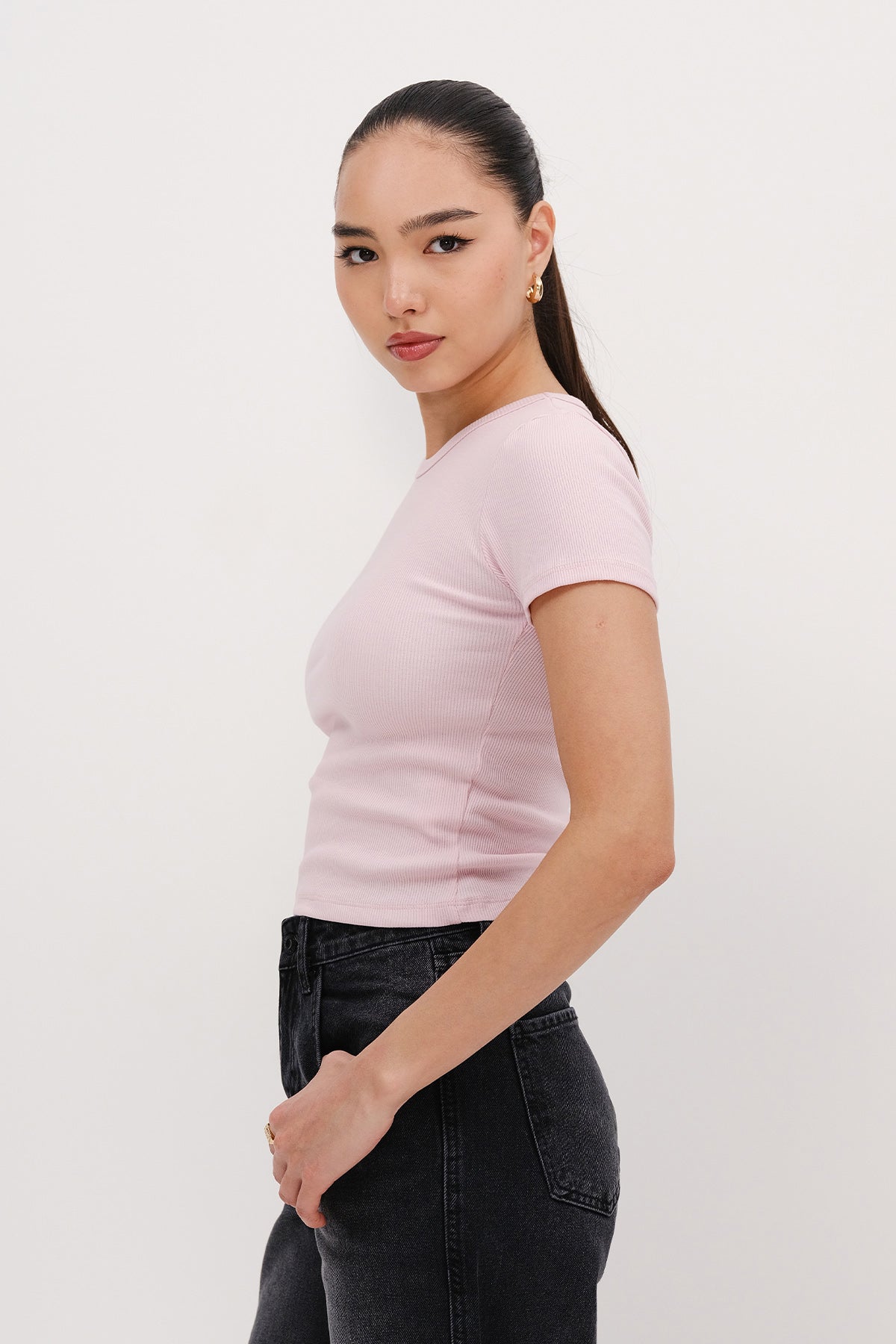 Lotus_Round-Neck-Basic-T-shirt-addax