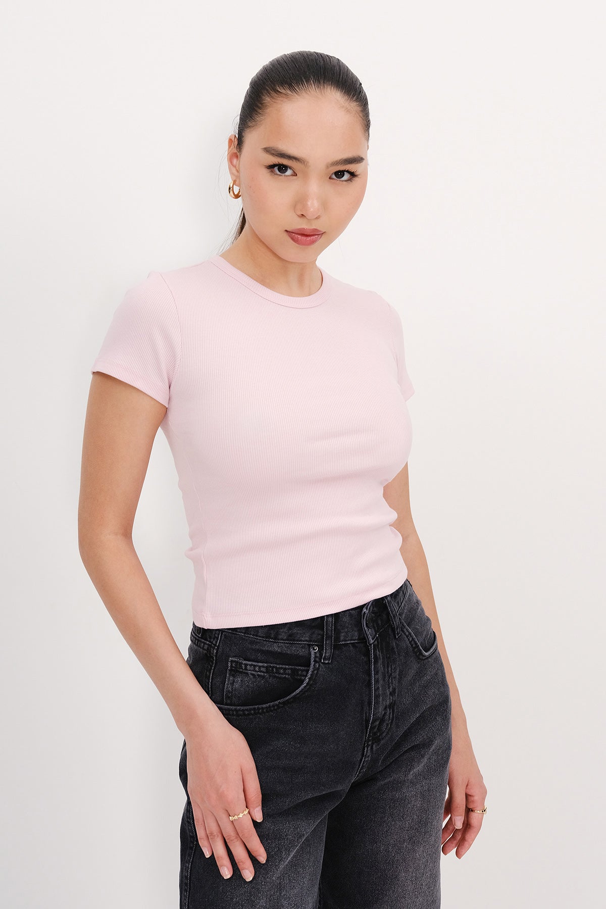 Lotus_Round-Neck-Basic-T-shirt-addax