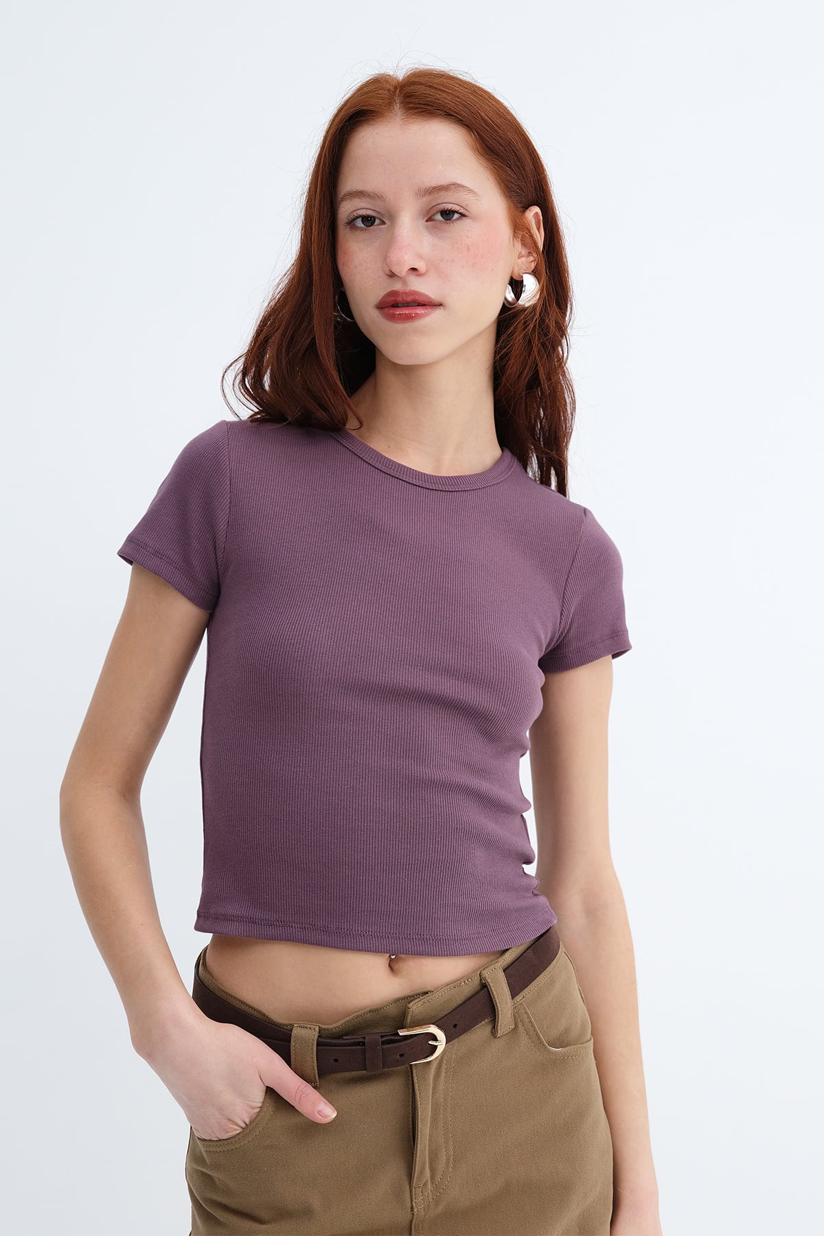 Grape_Round-Neck-Basic-T-shirt--addax