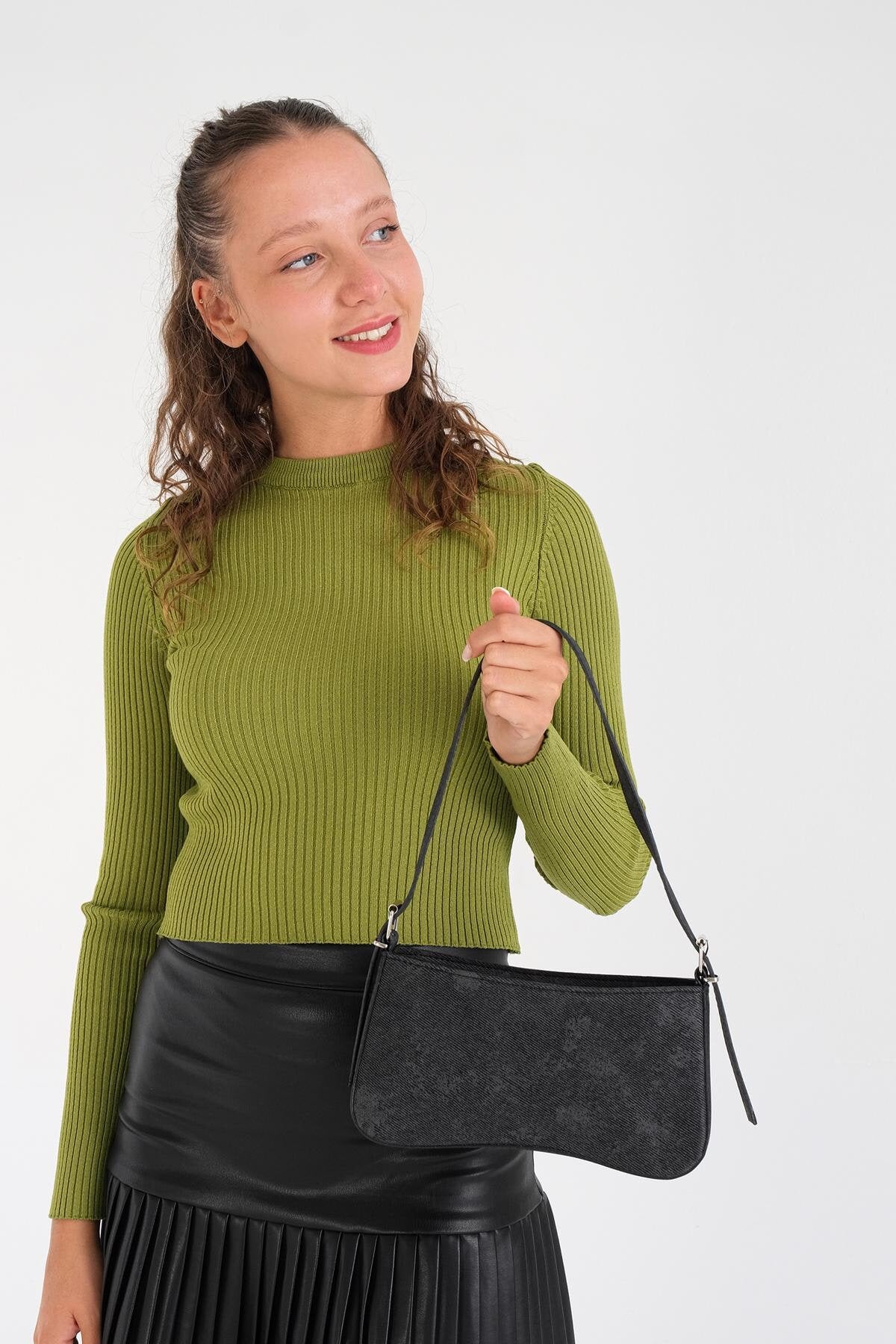 Black_Zip-Up-Shoulder-Bag-addax