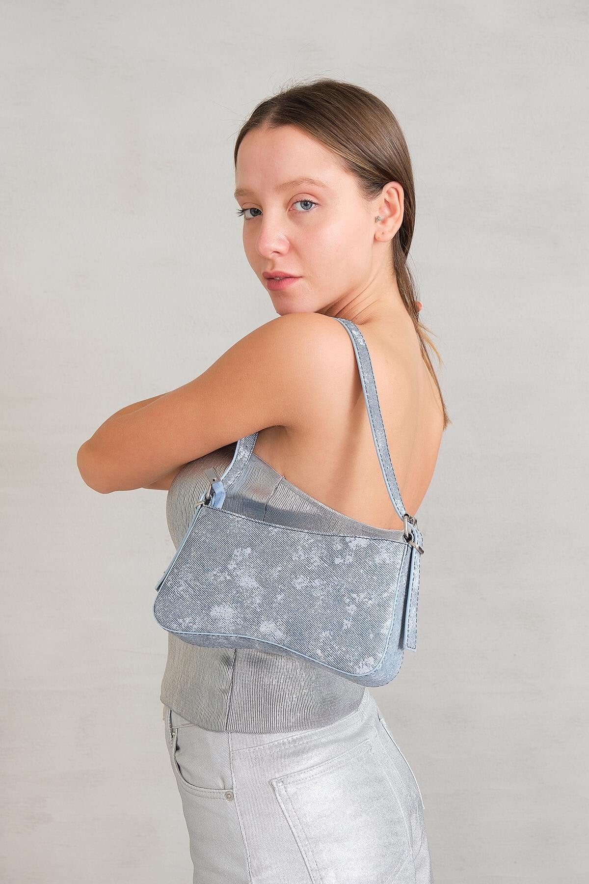 Light-Blue_Zip-Up-Shoulder-Bag-addax
