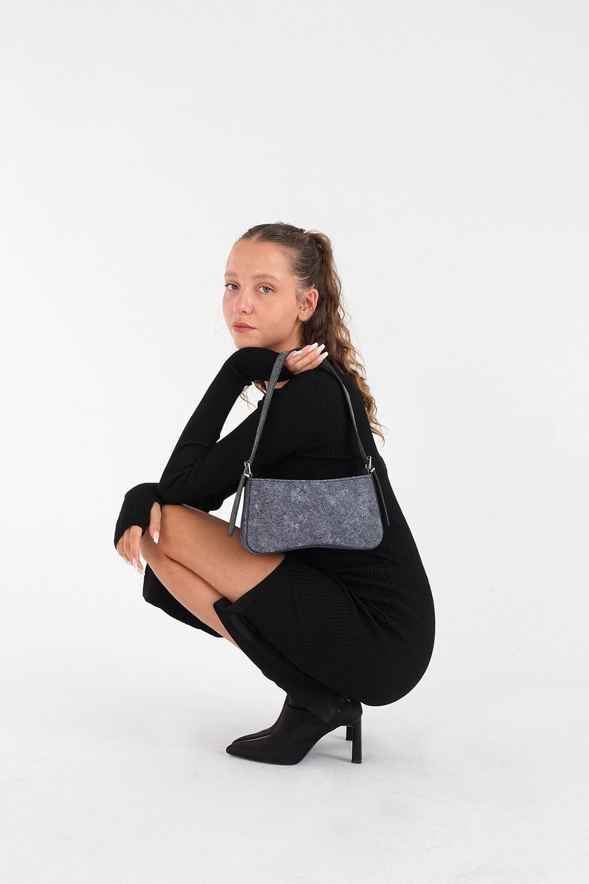 Charcoal_Zip-Up-Shoulder-Bag-addax