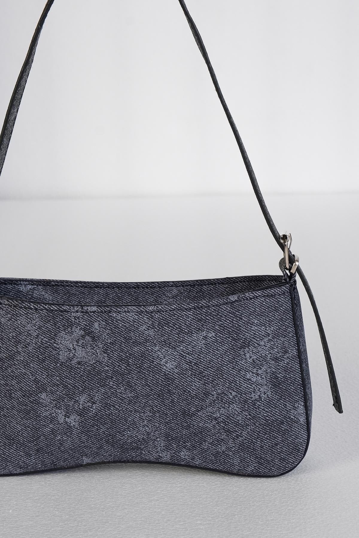 Charcoal_Zip-Up-Shoulder-Bag-addax