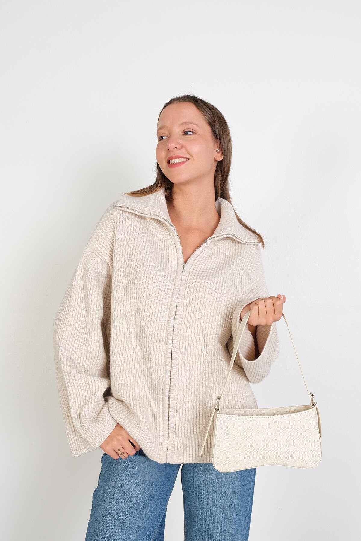 Beige_Zip-Up-Shoulder-Bag-addax